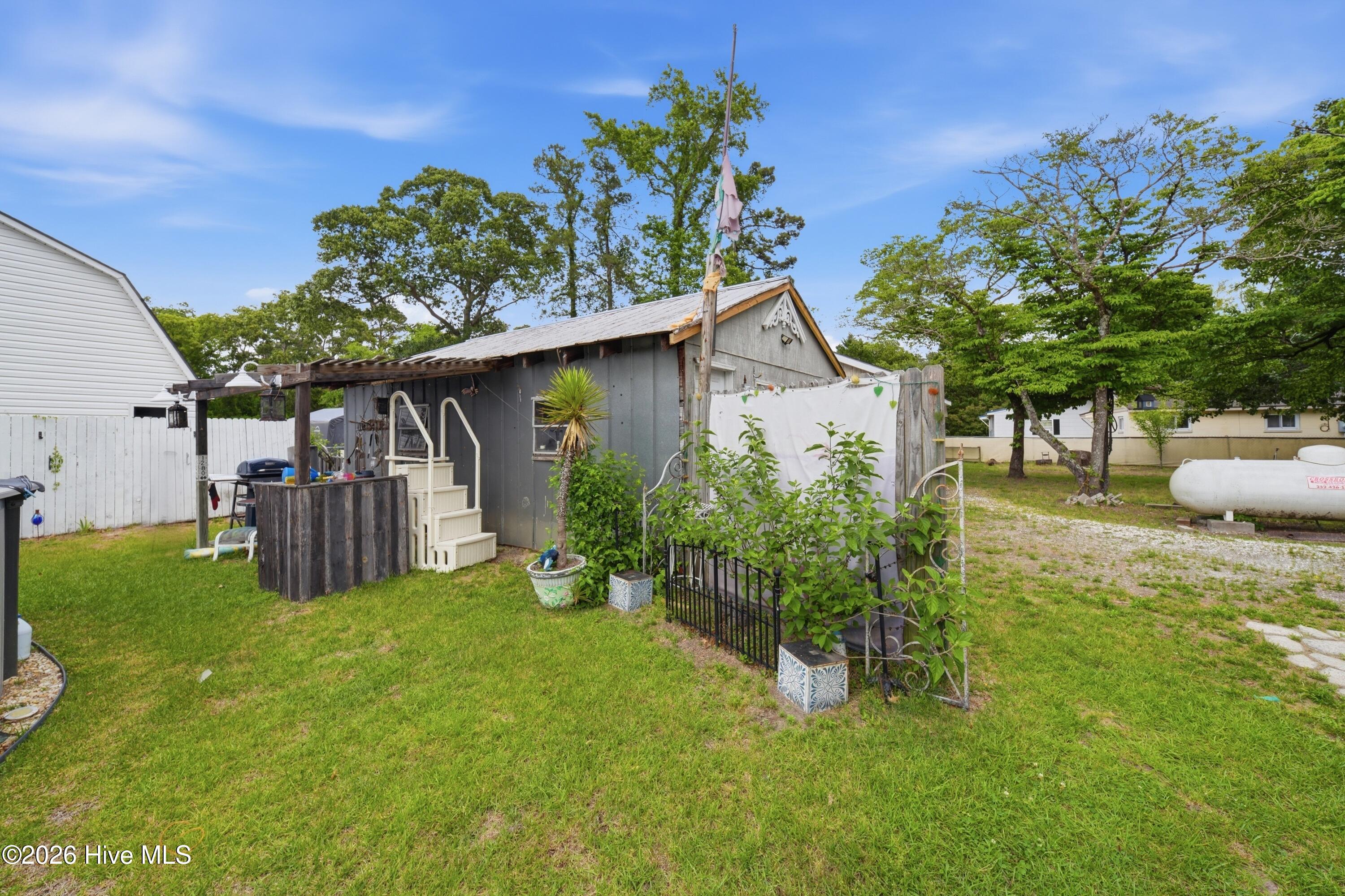 main property photo 35