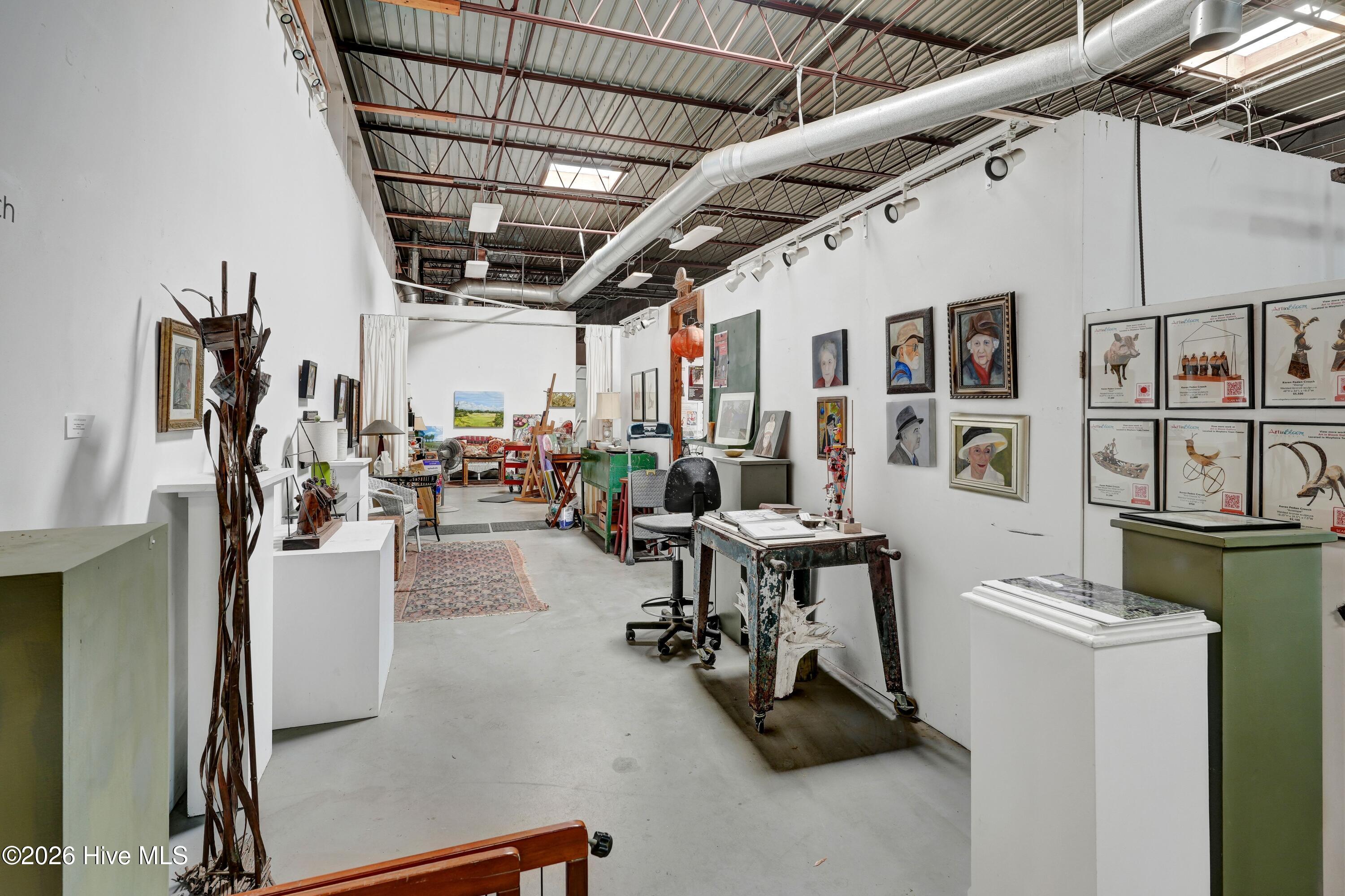 main property photo 17