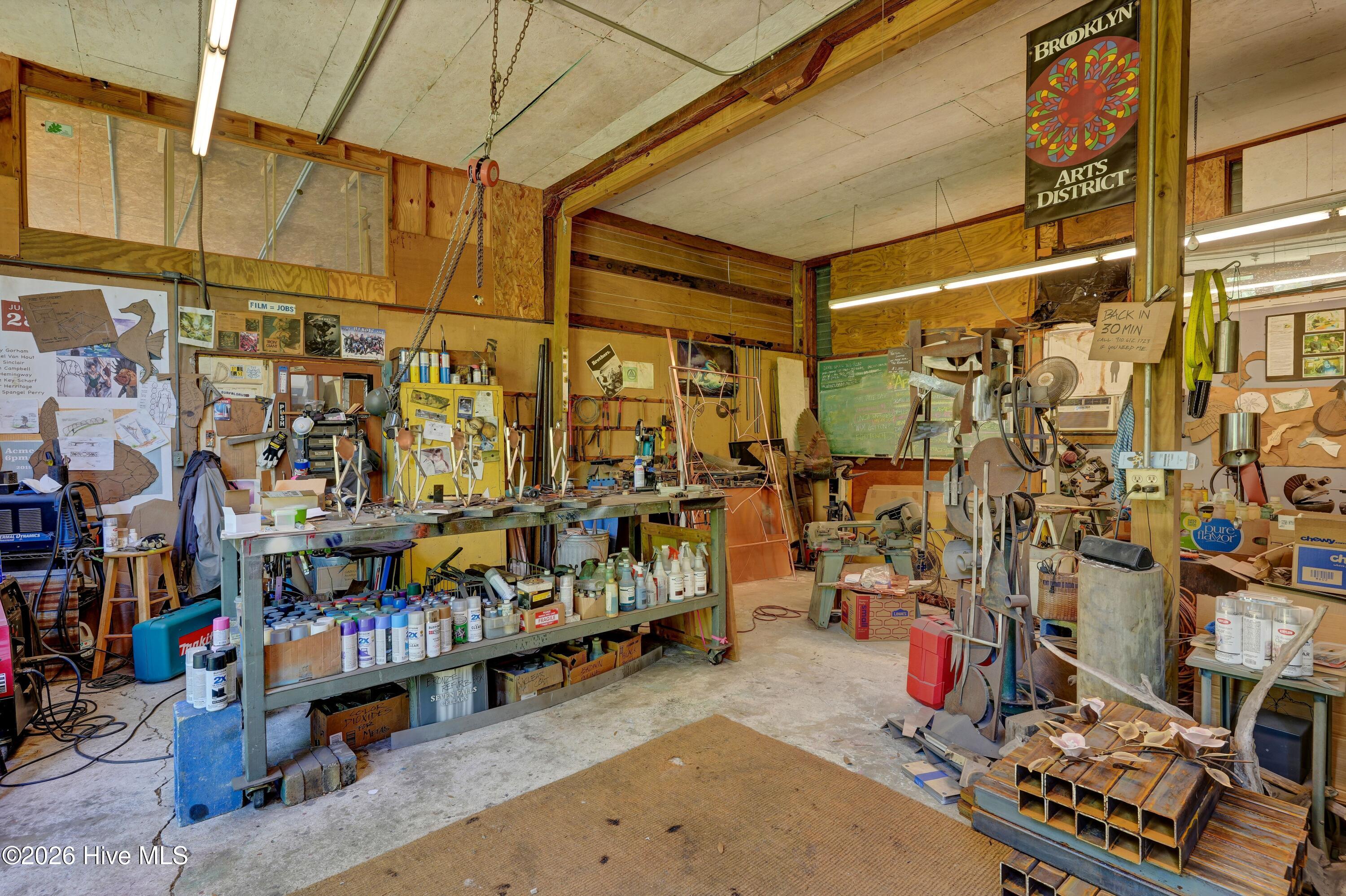 main property photo 25