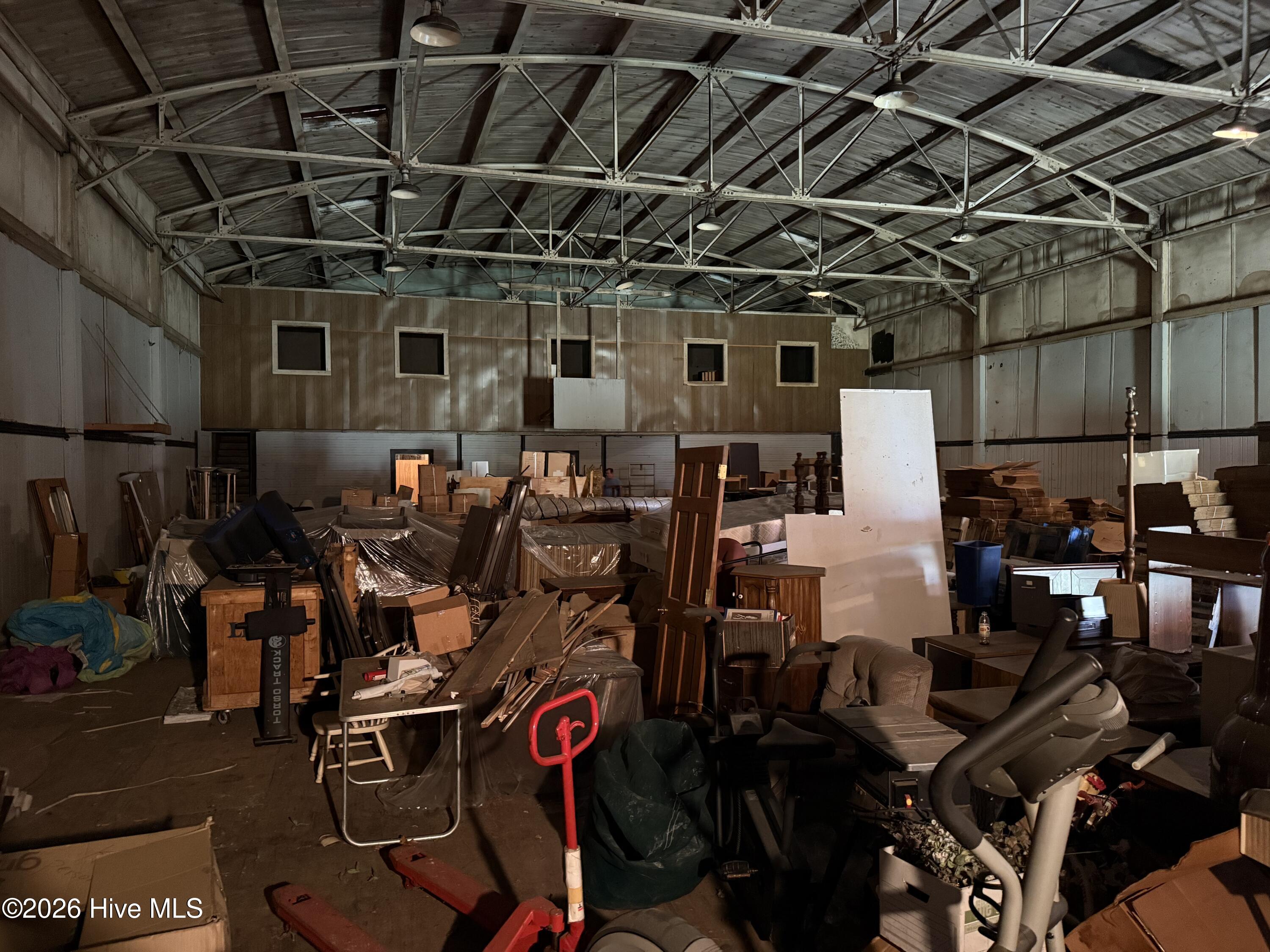 main property photo 31