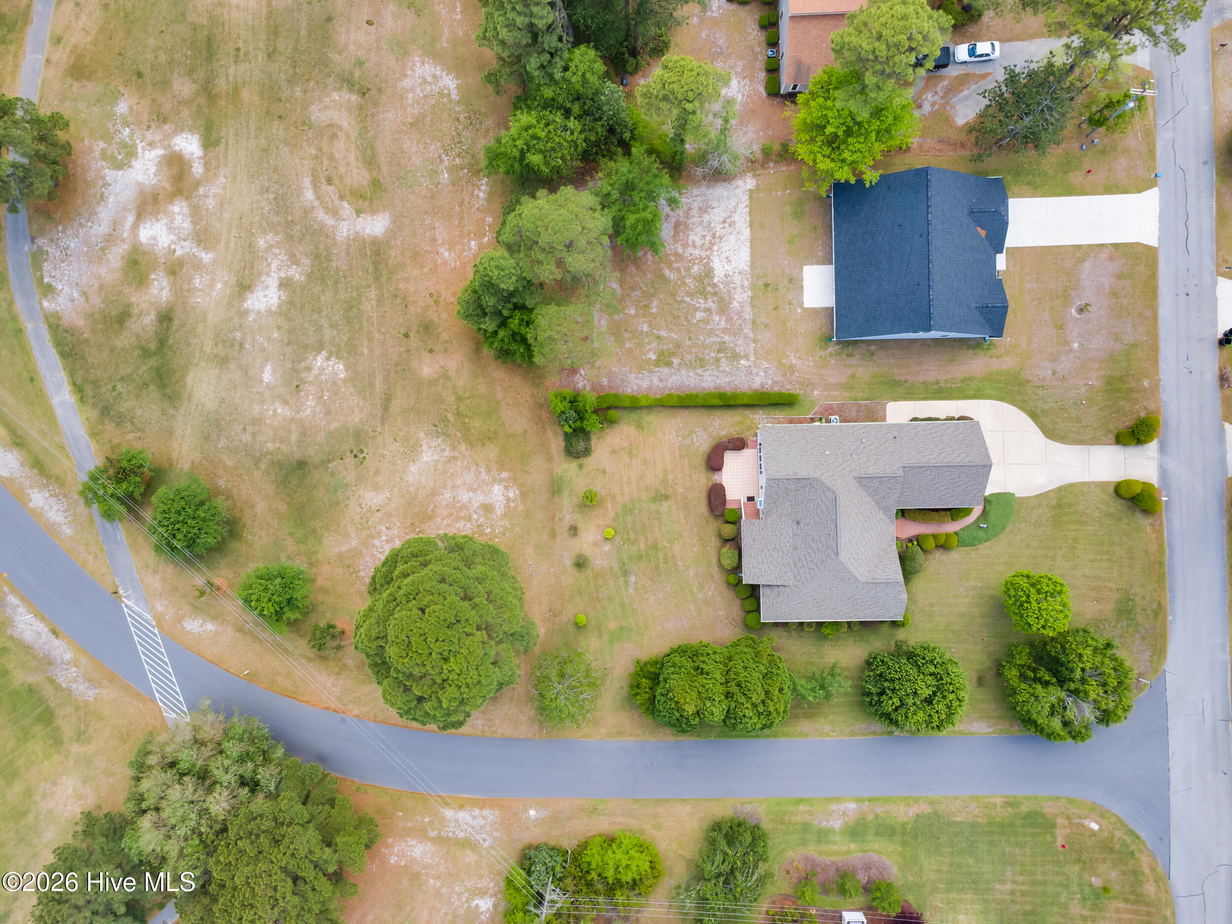 main property photo 41