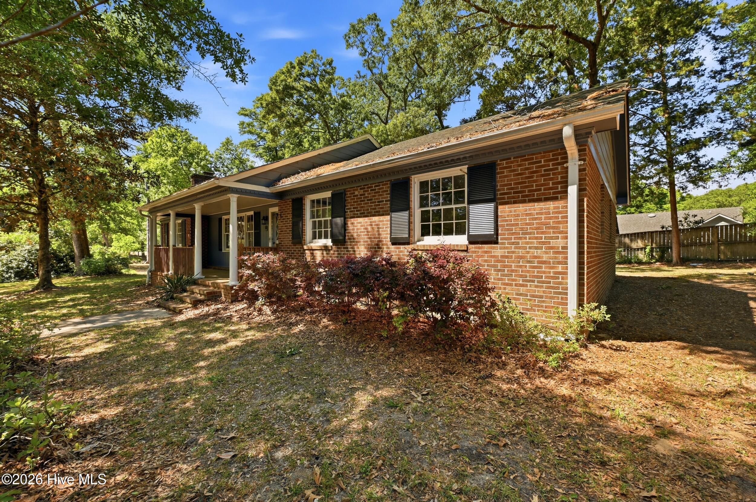 main property photo 3