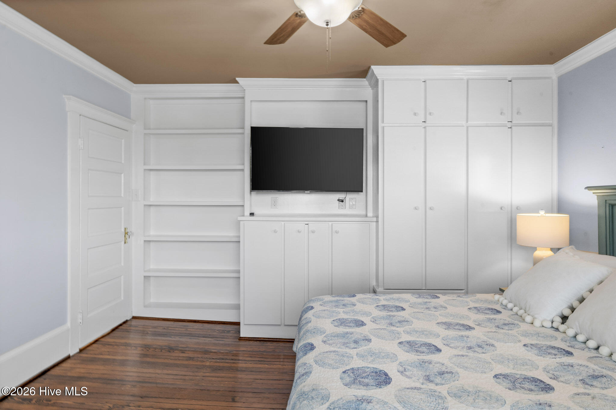 main property photo 40
