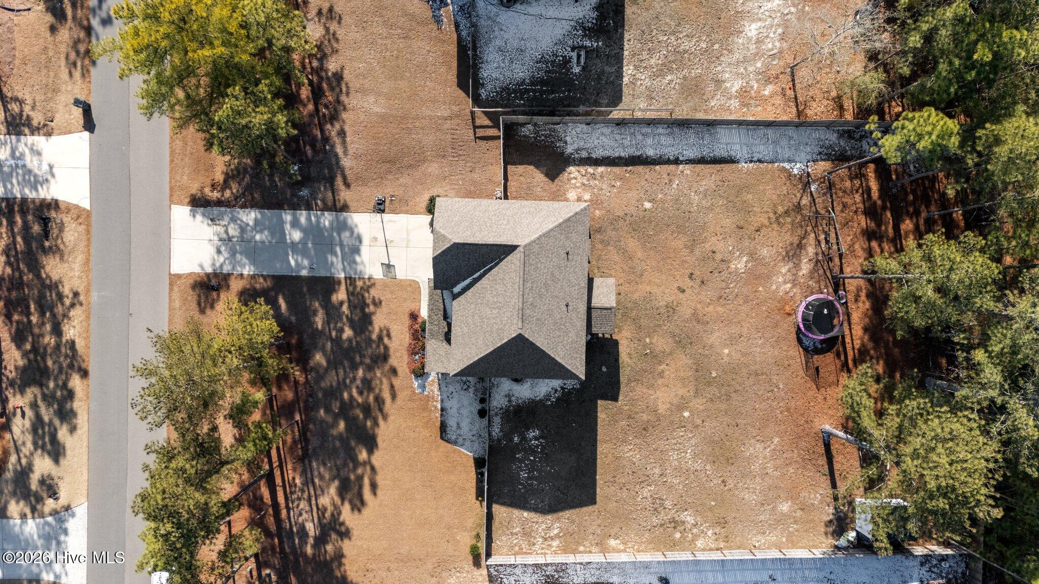 main property photo 40