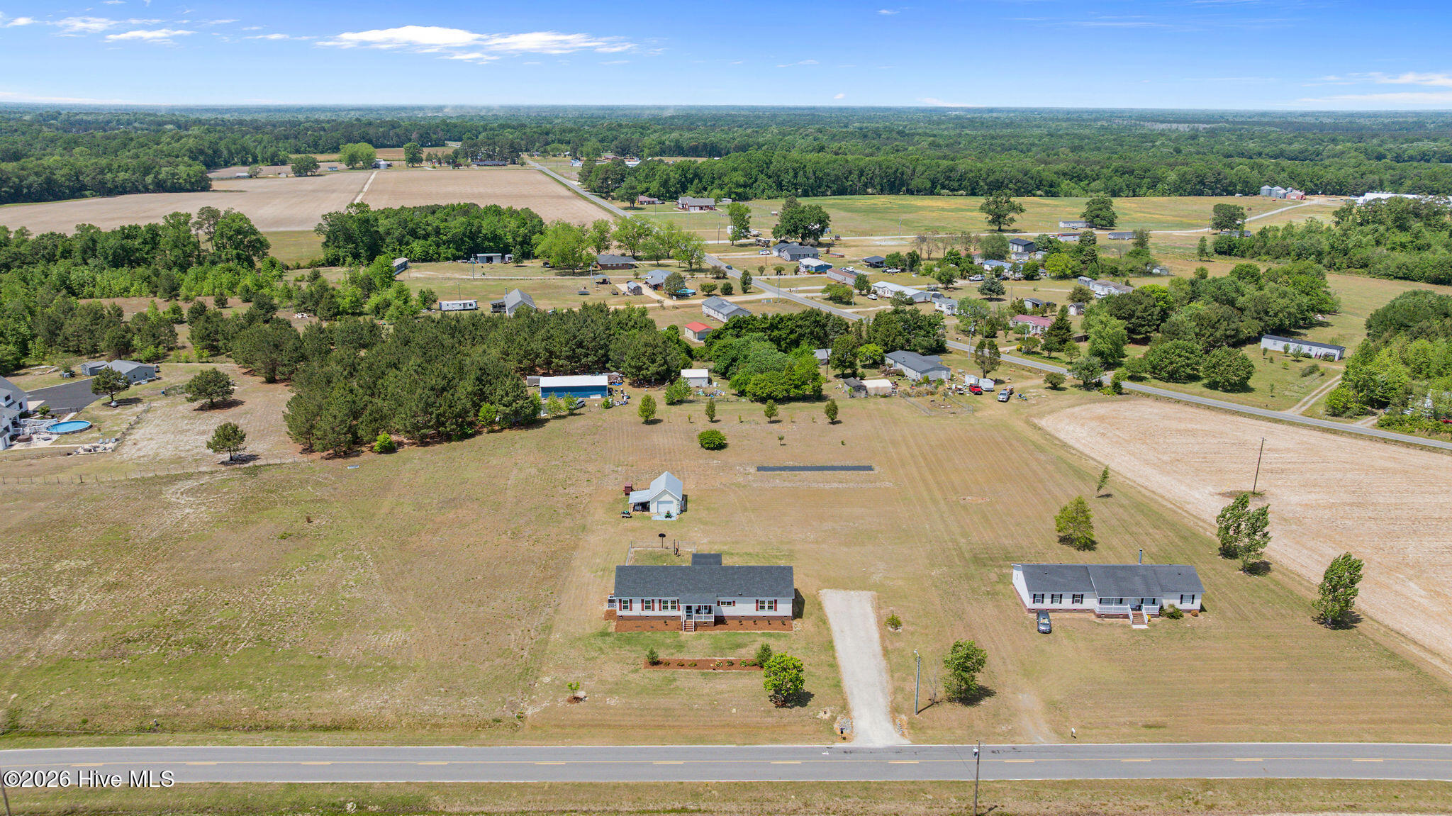 main property photo 23