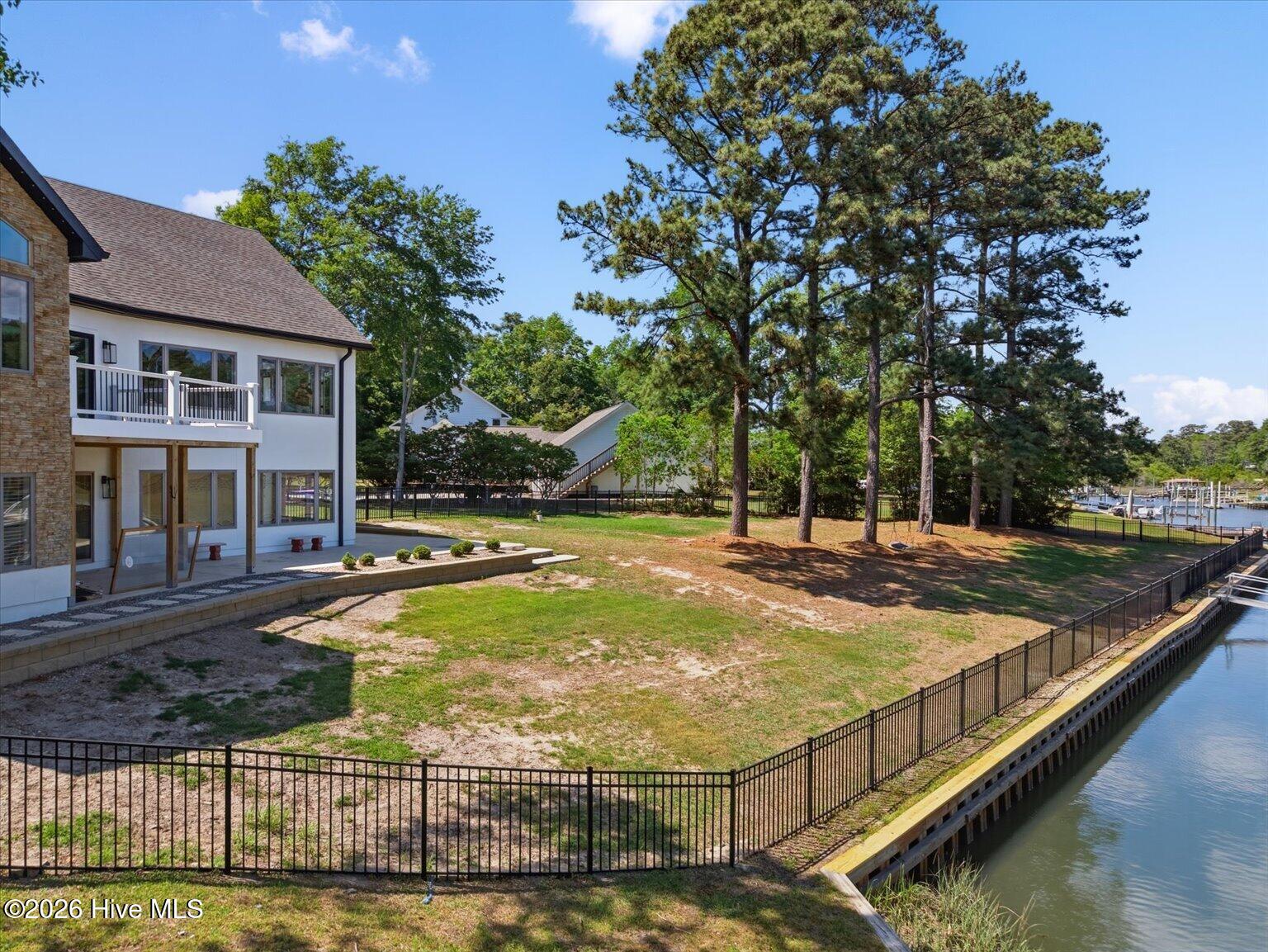 main property photo 44