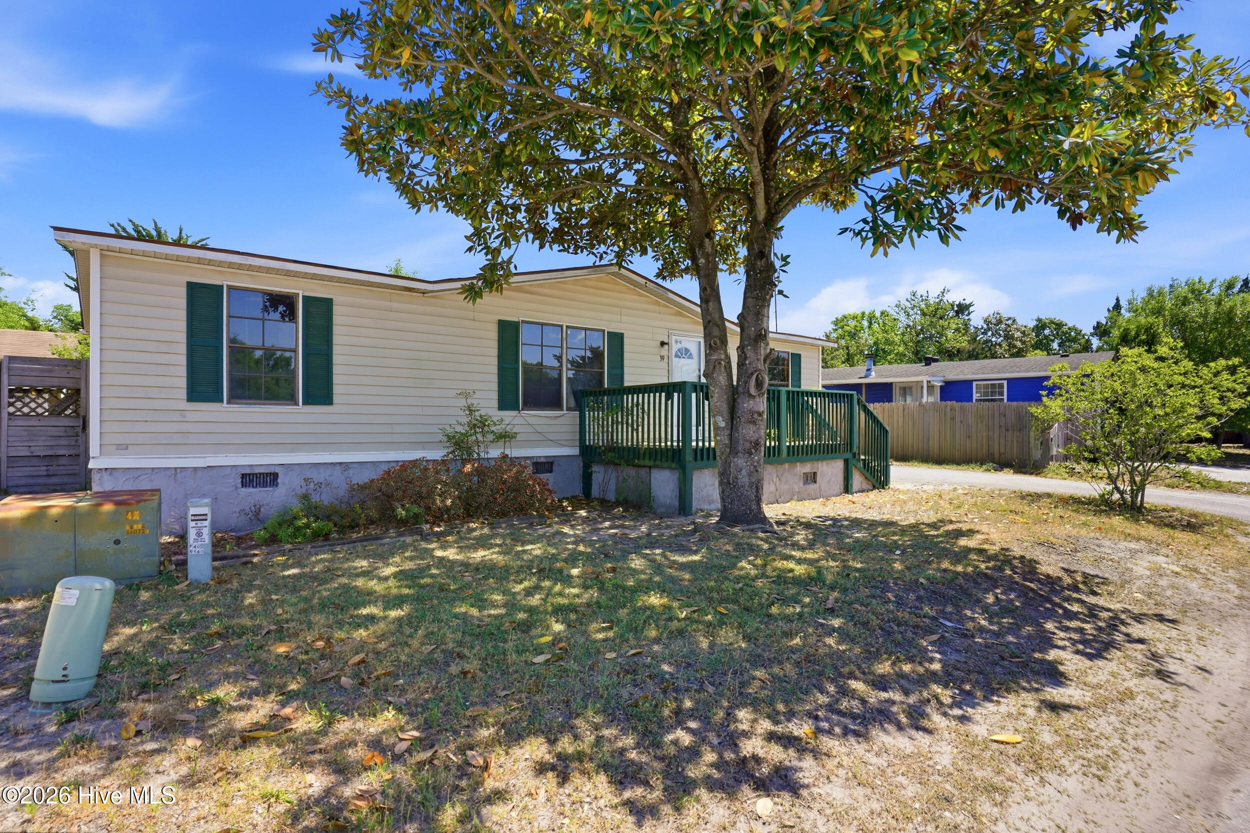 main property photo 17