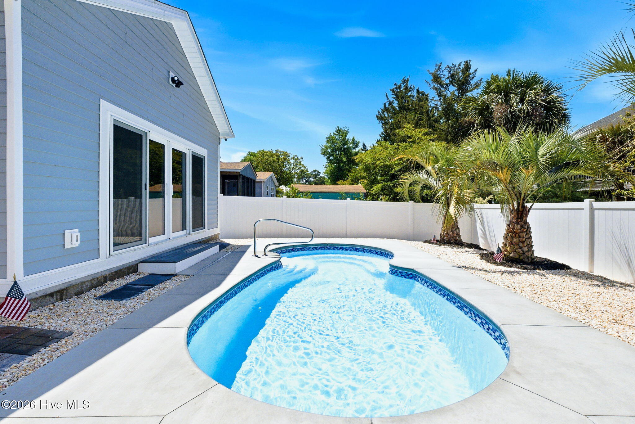 main property photo 38