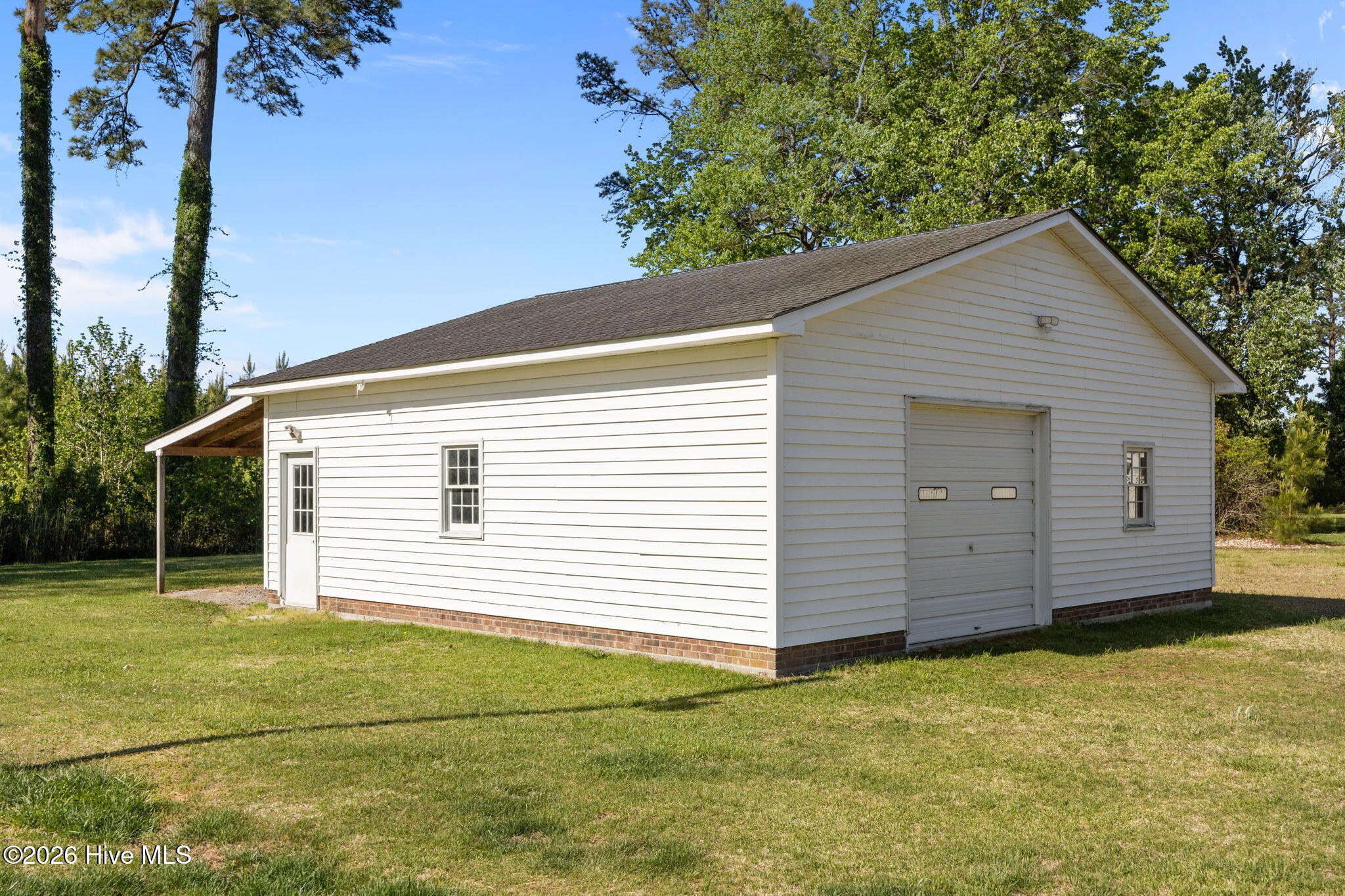 main property photo 47