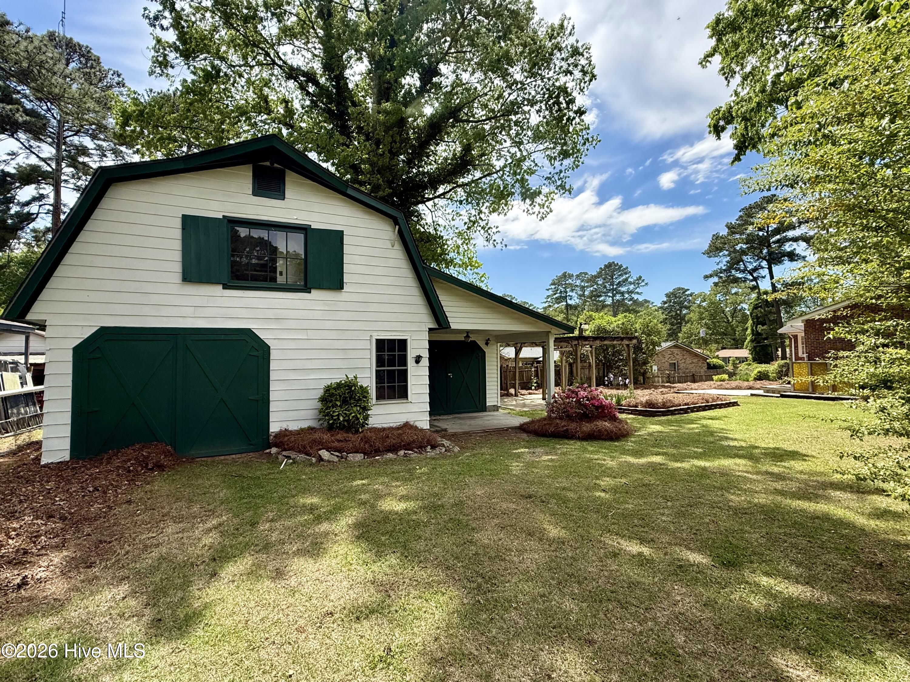 main property photo 13