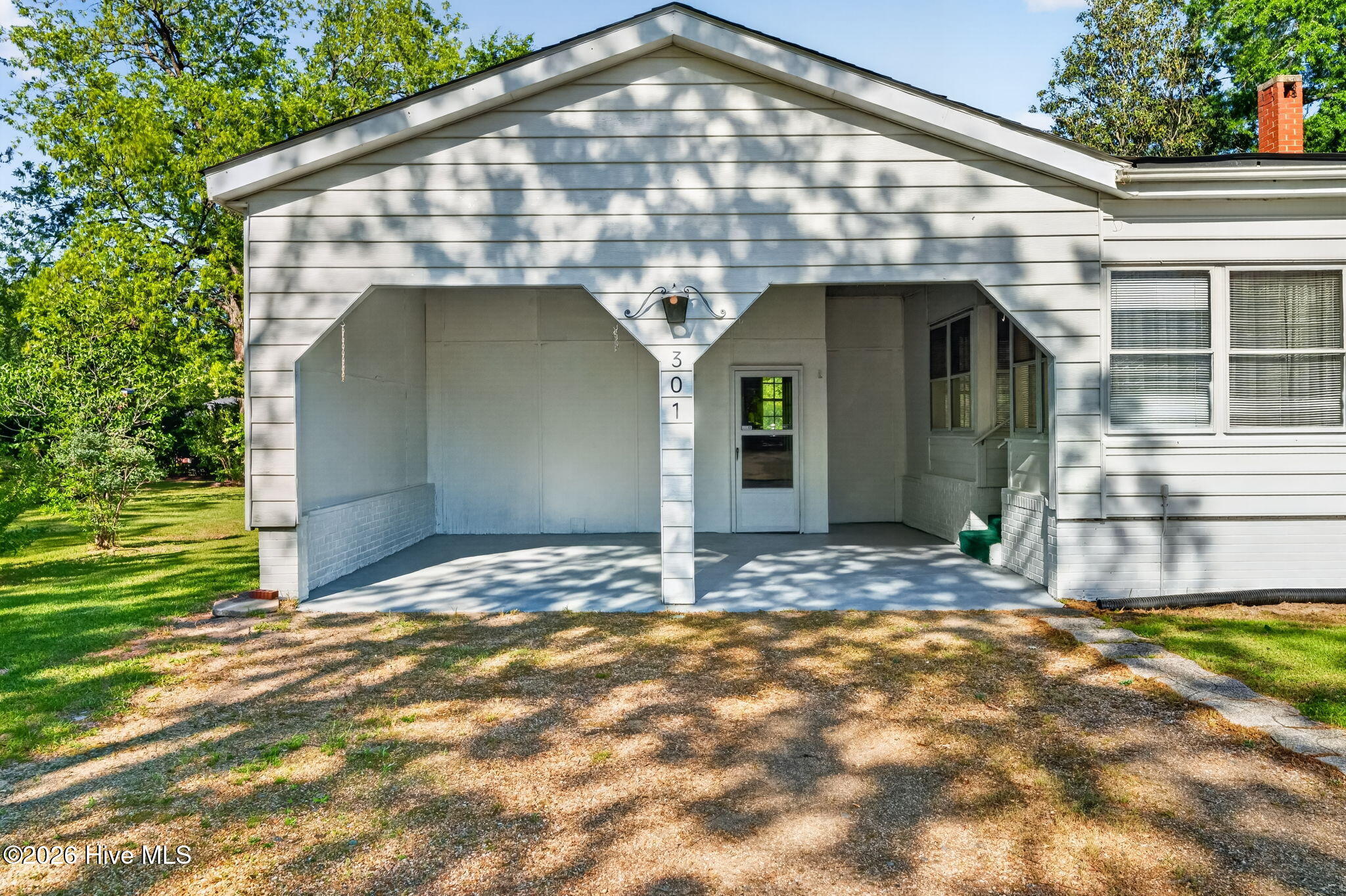 main property photo 32