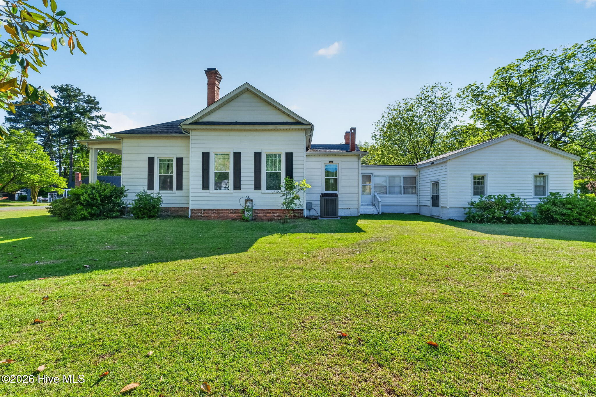 main property photo 34