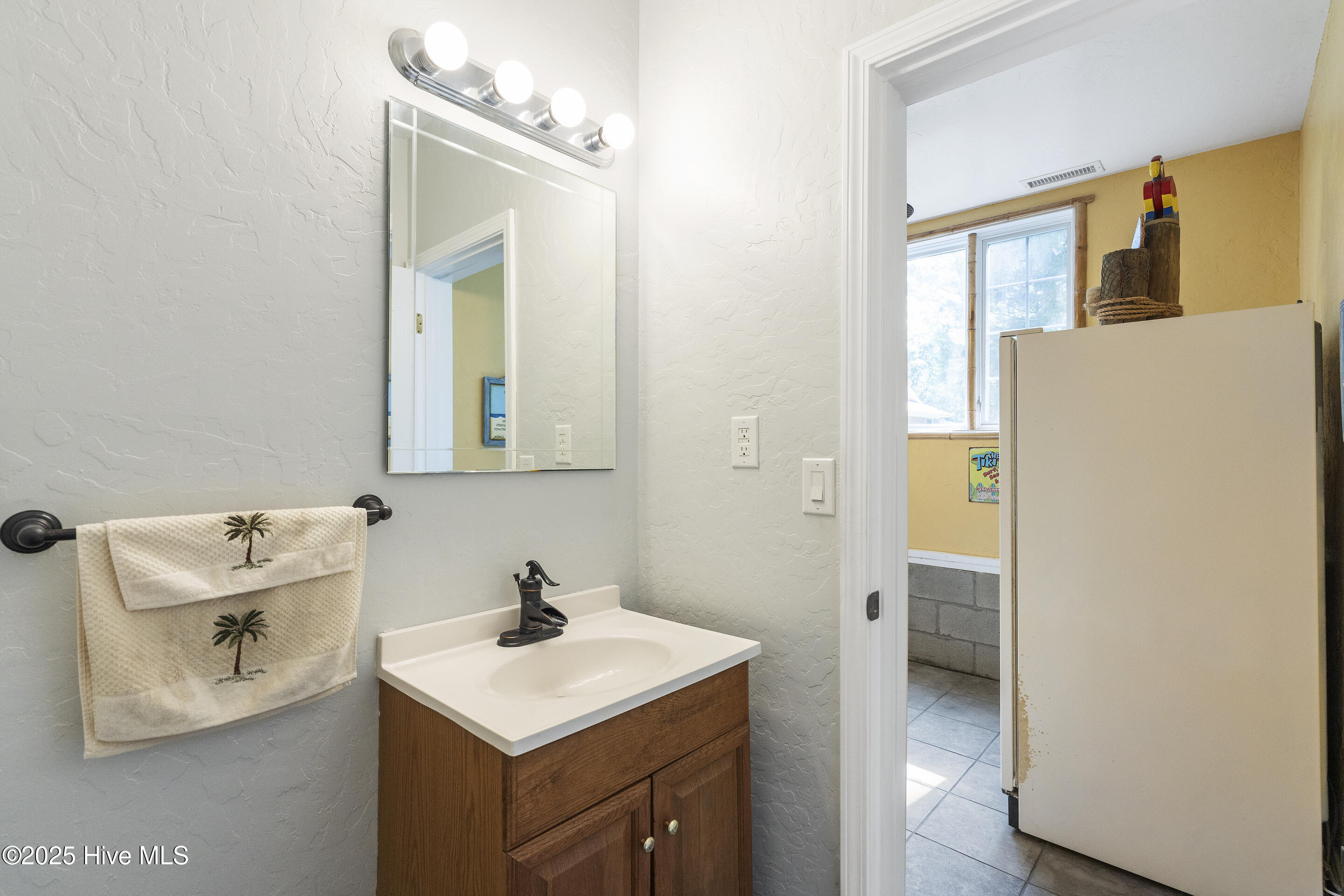main property photo 68