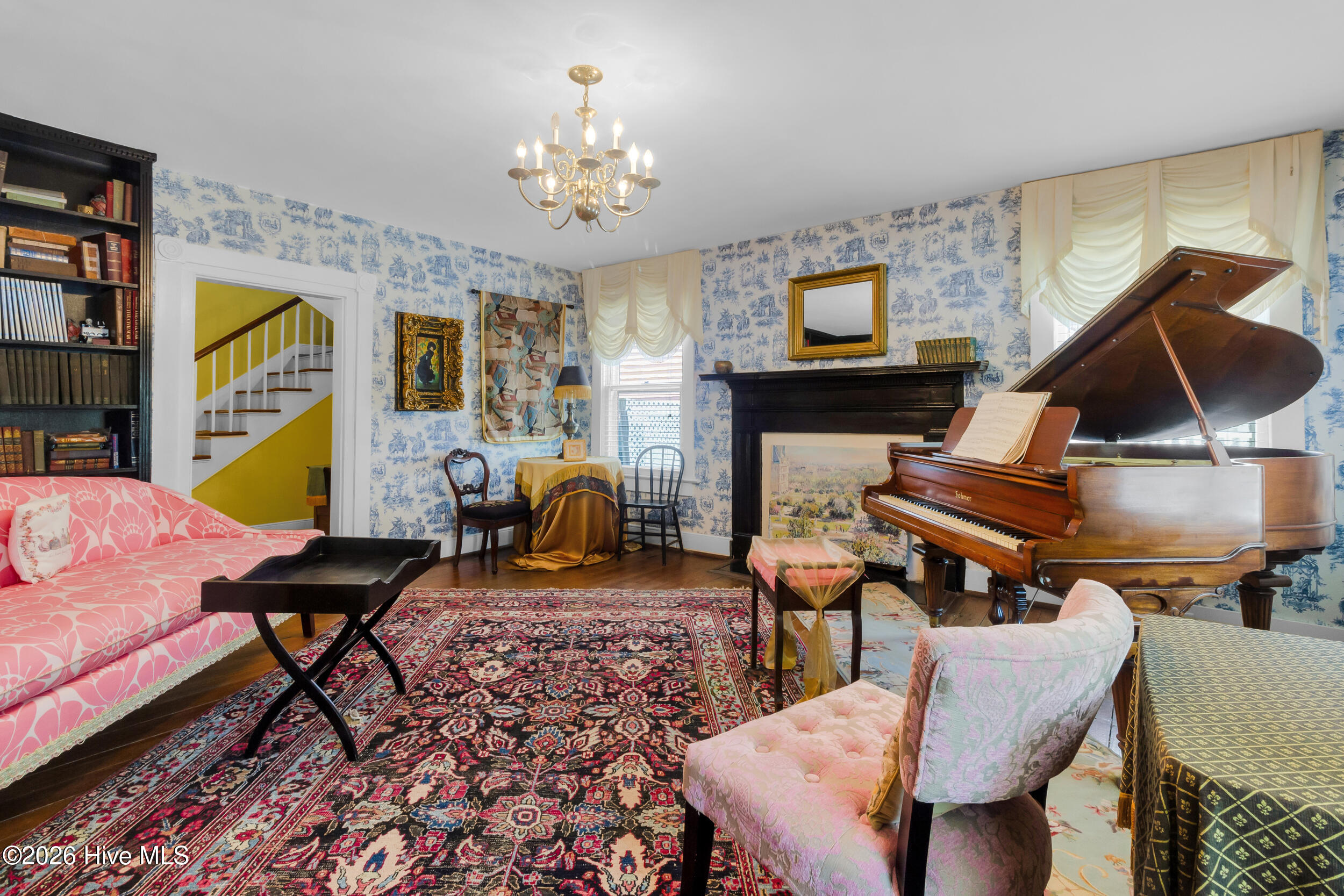 main property photo 11
