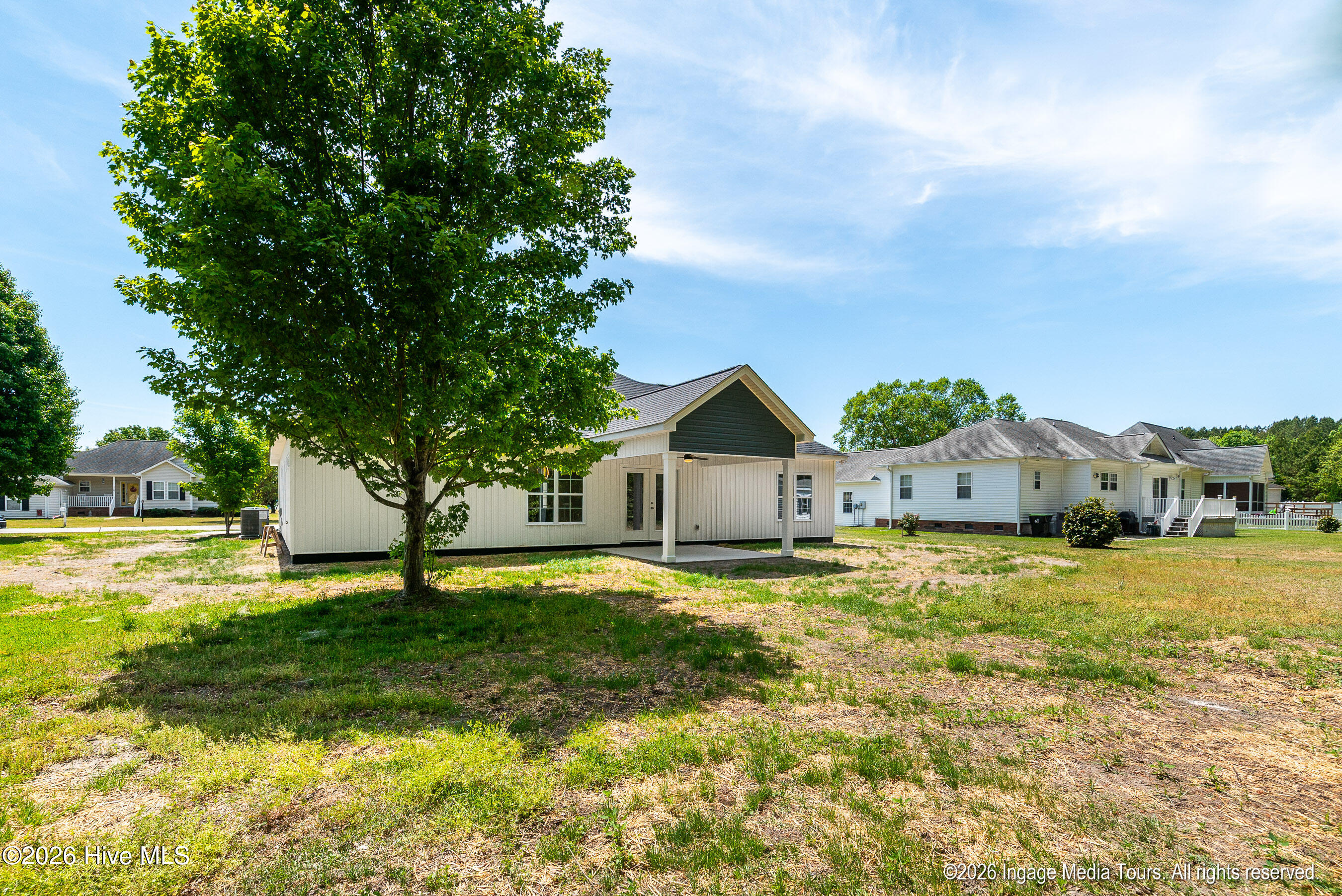 main property photo 32