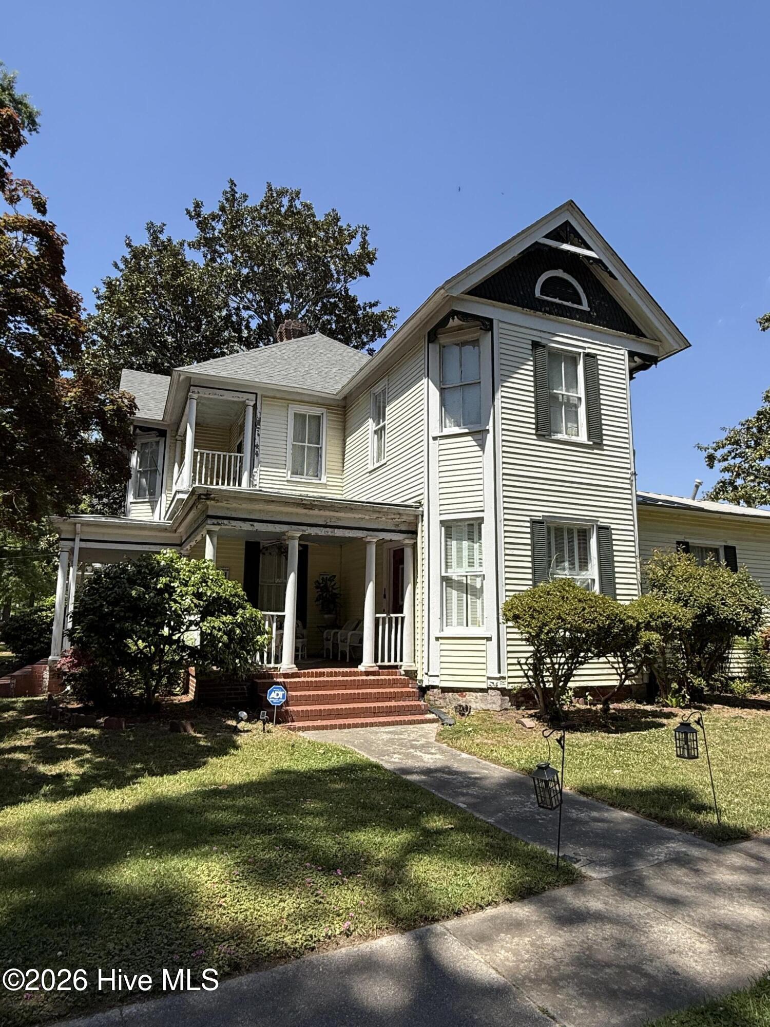 main property photo 5