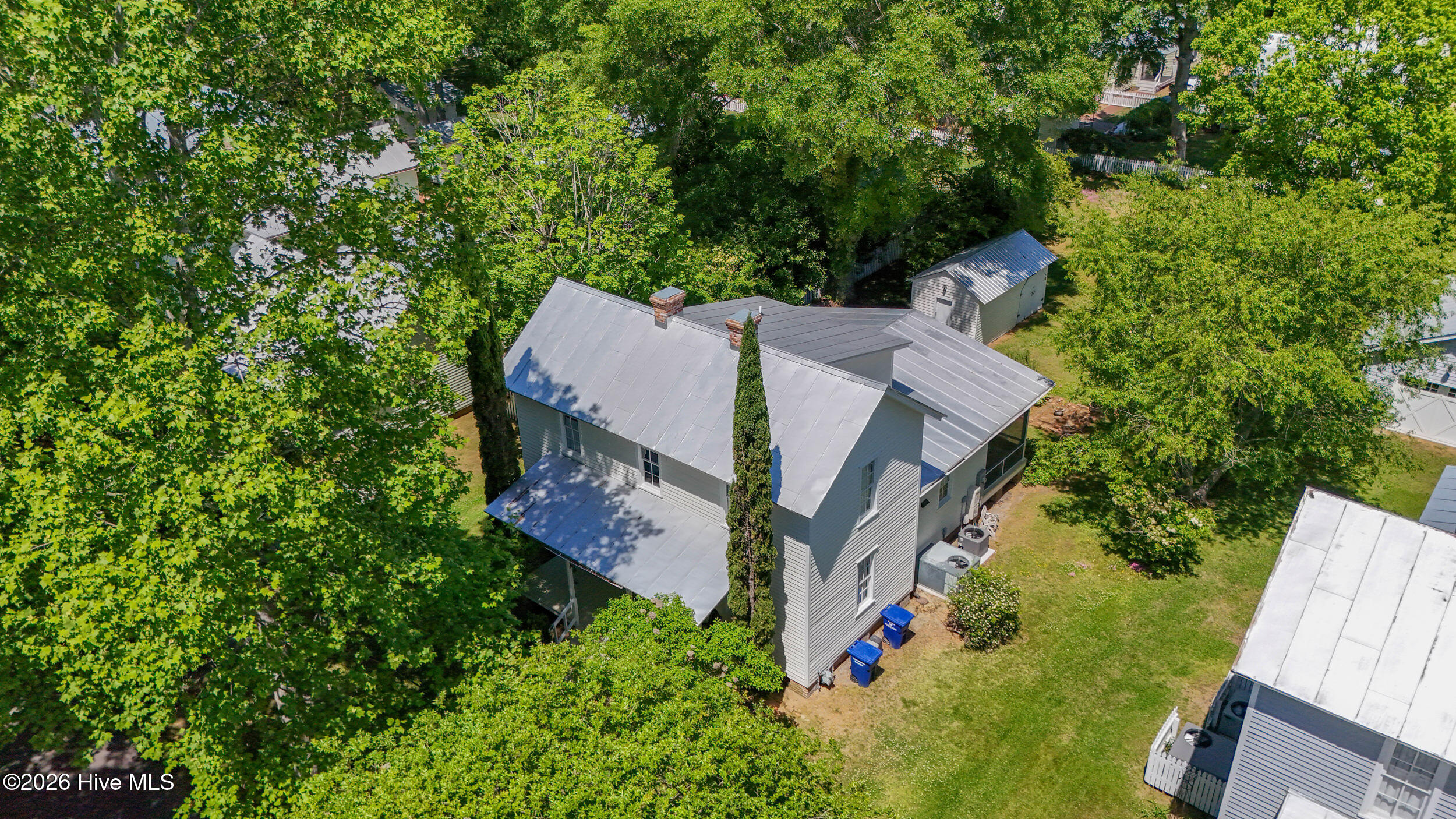main property photo 38