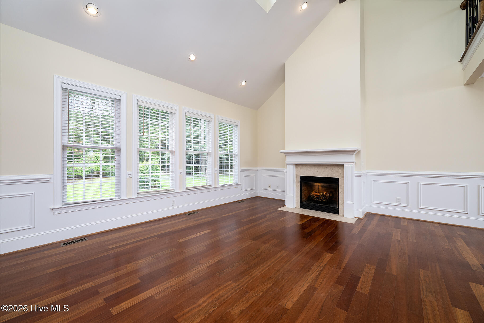 main property photo 89