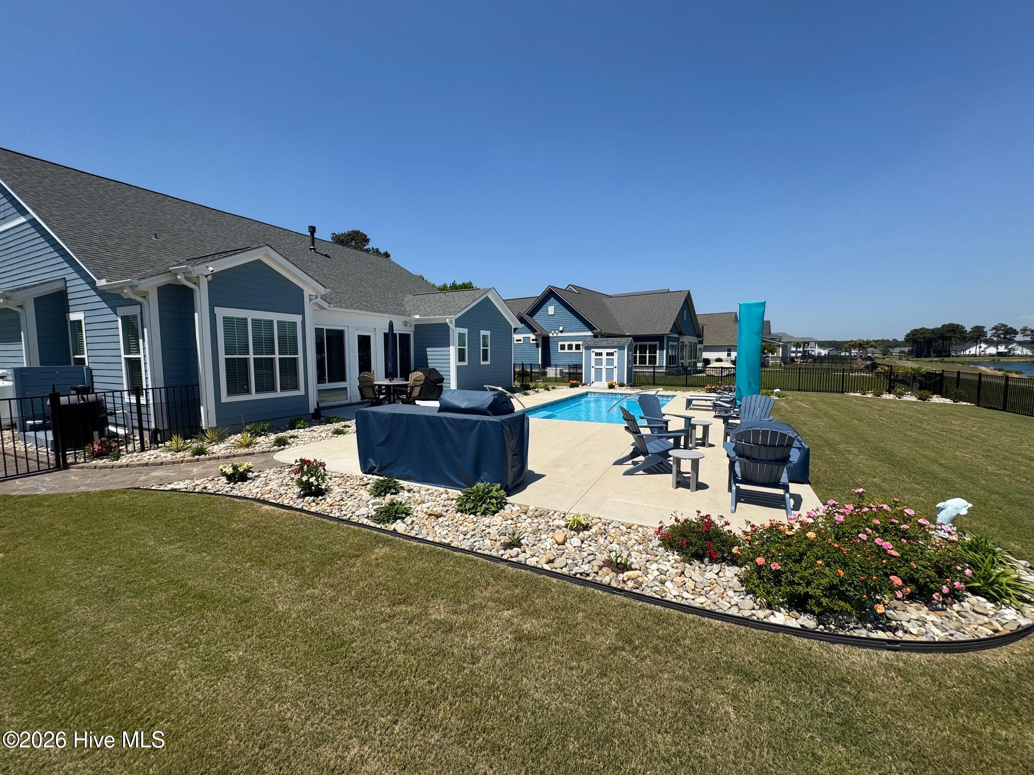 main property photo 8