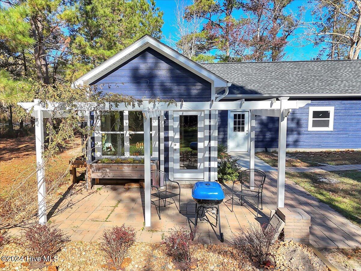 main property photo 28