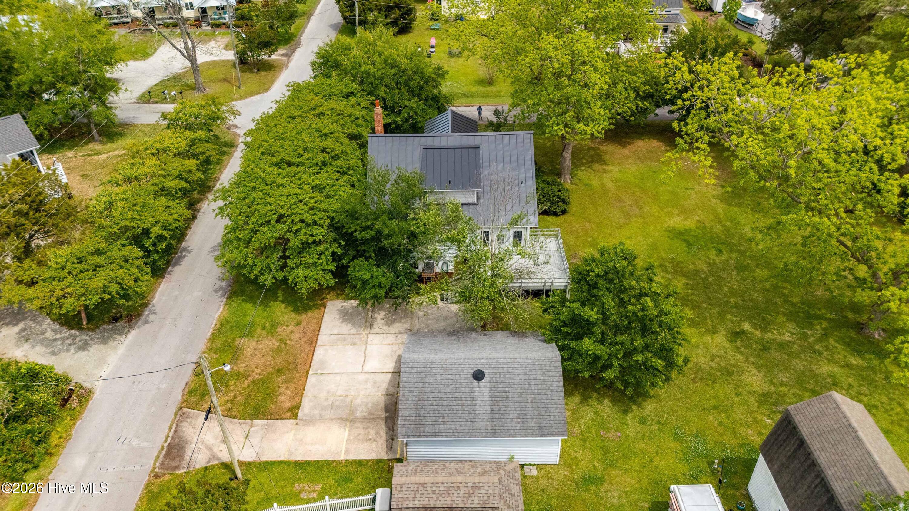 main property photo 36