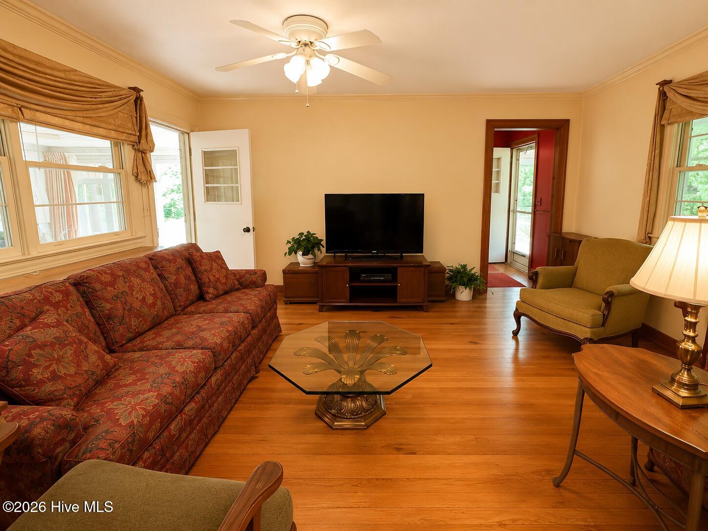 main property photo 16