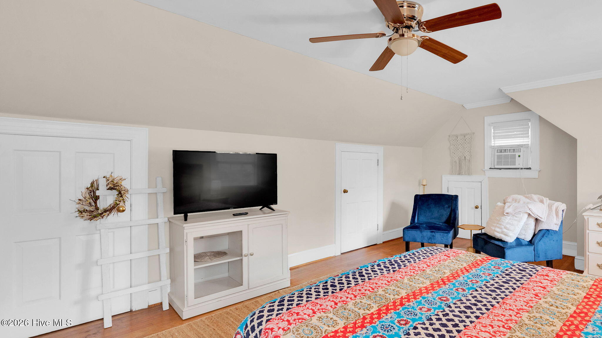 main property photo 50