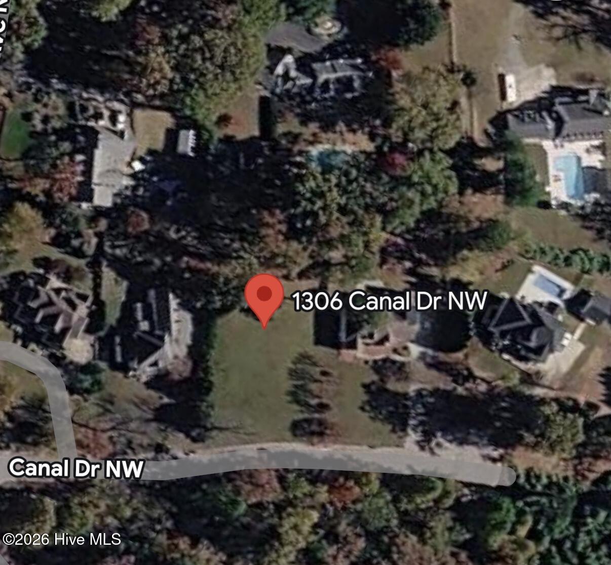 main property photo 3