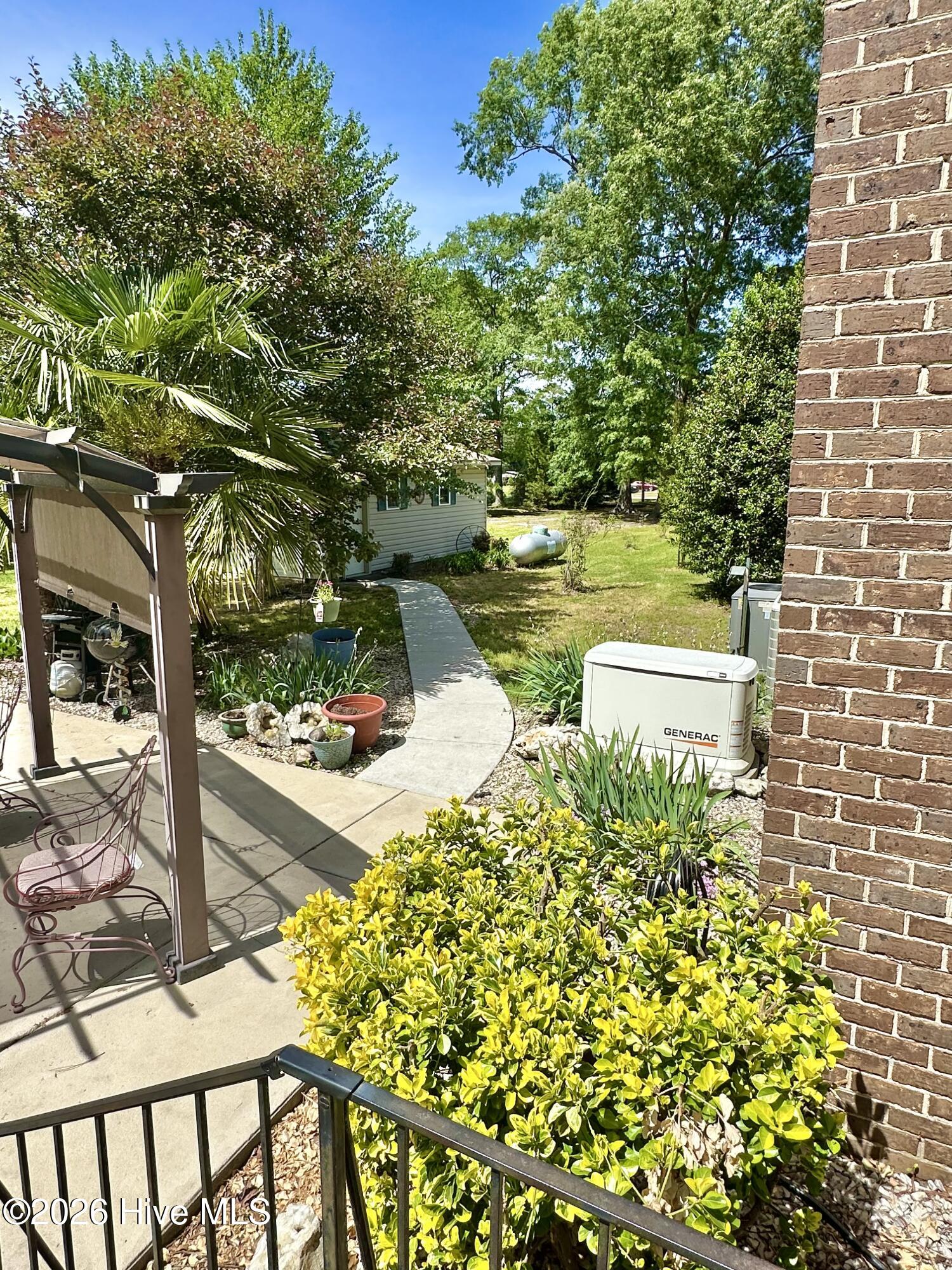 main property photo 25