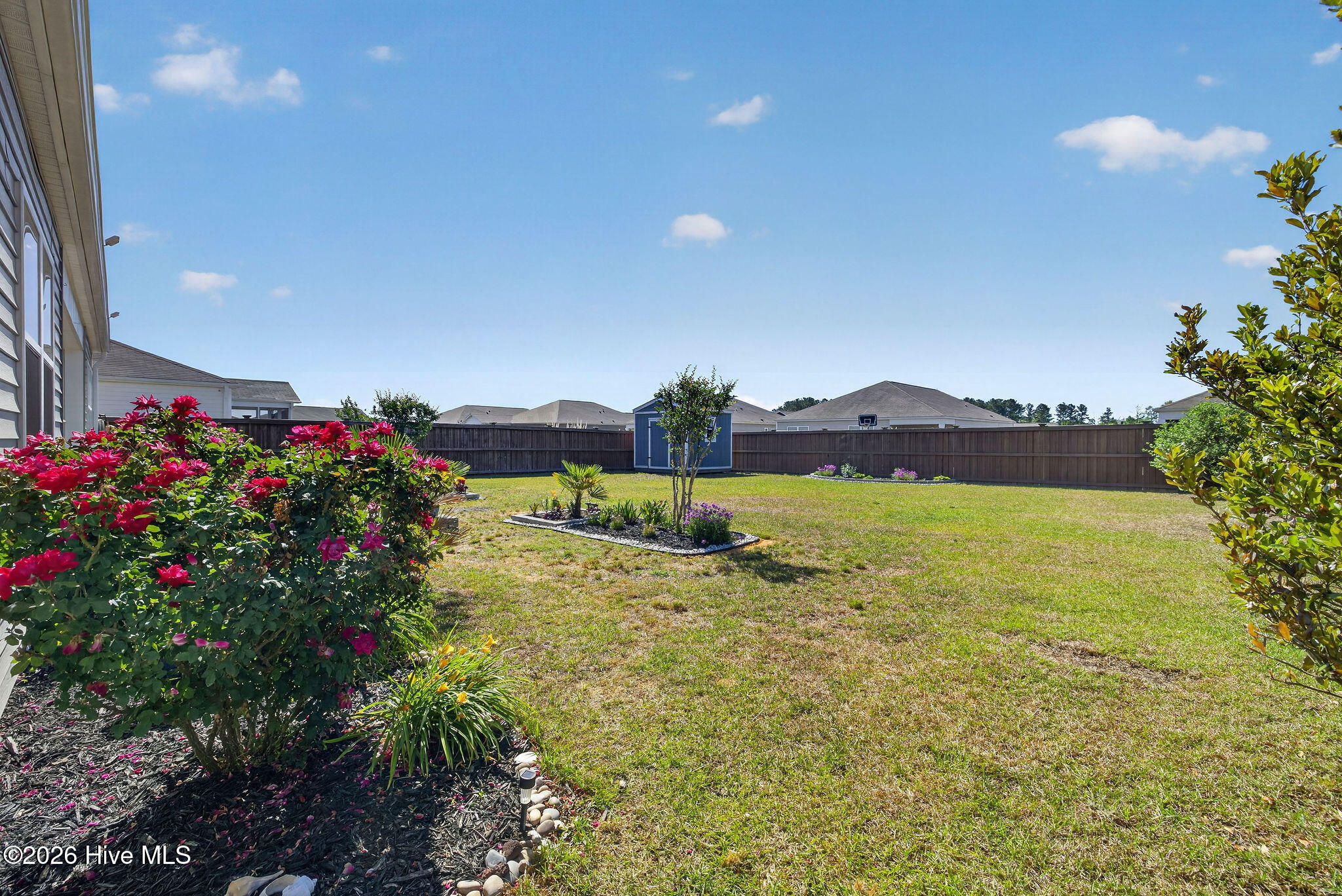 main property photo 25