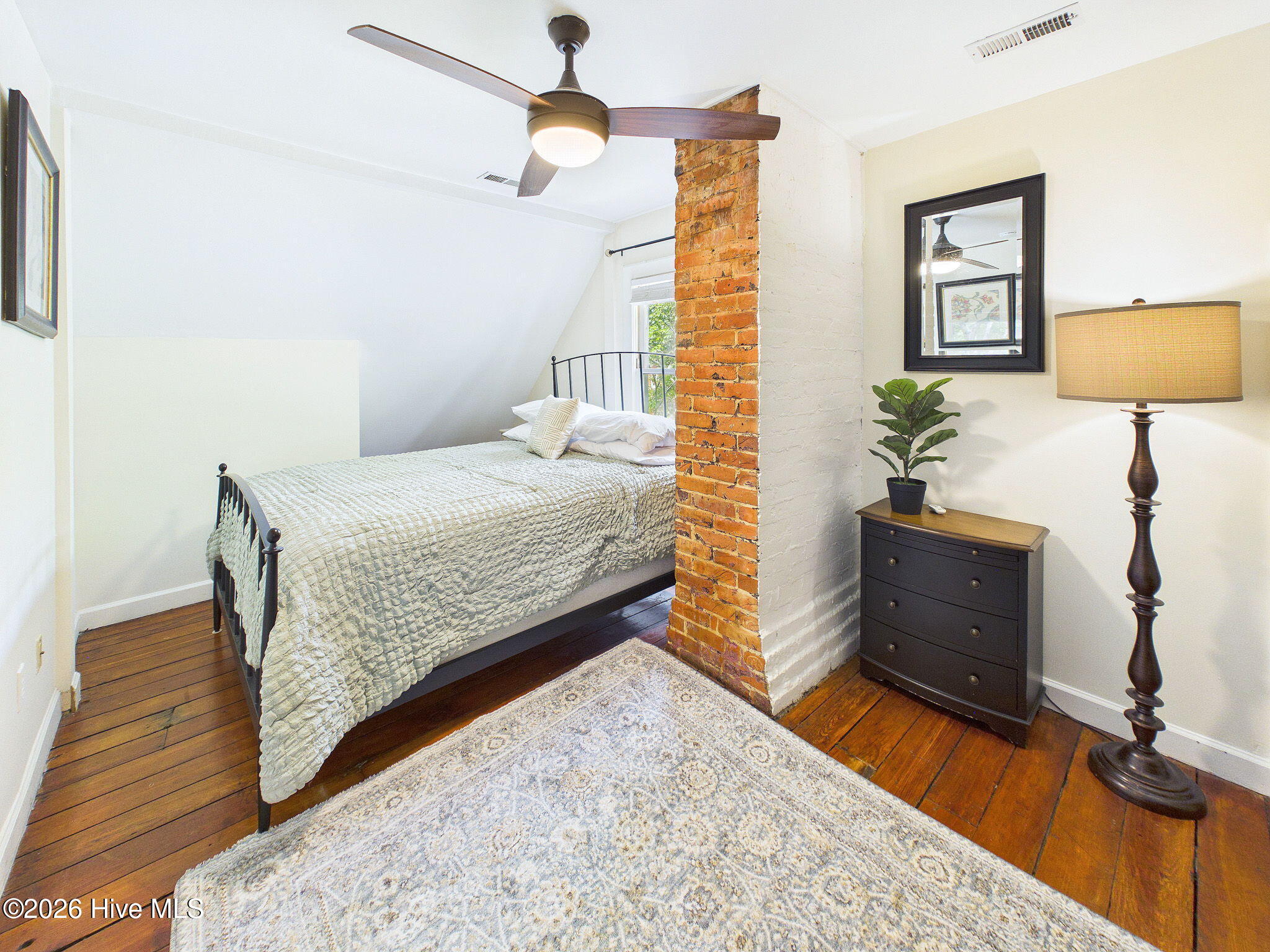 main property photo 75