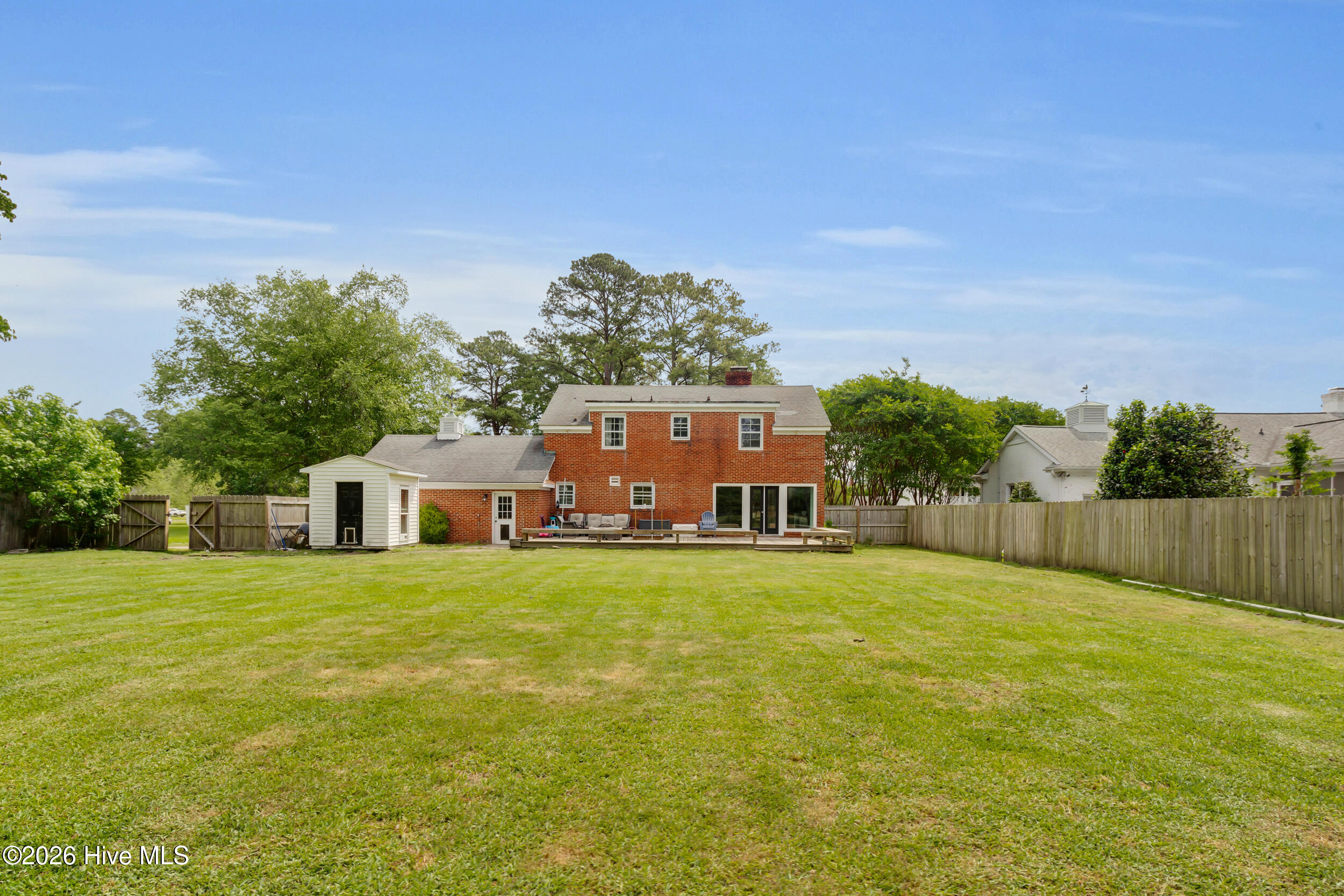 main property photo 32