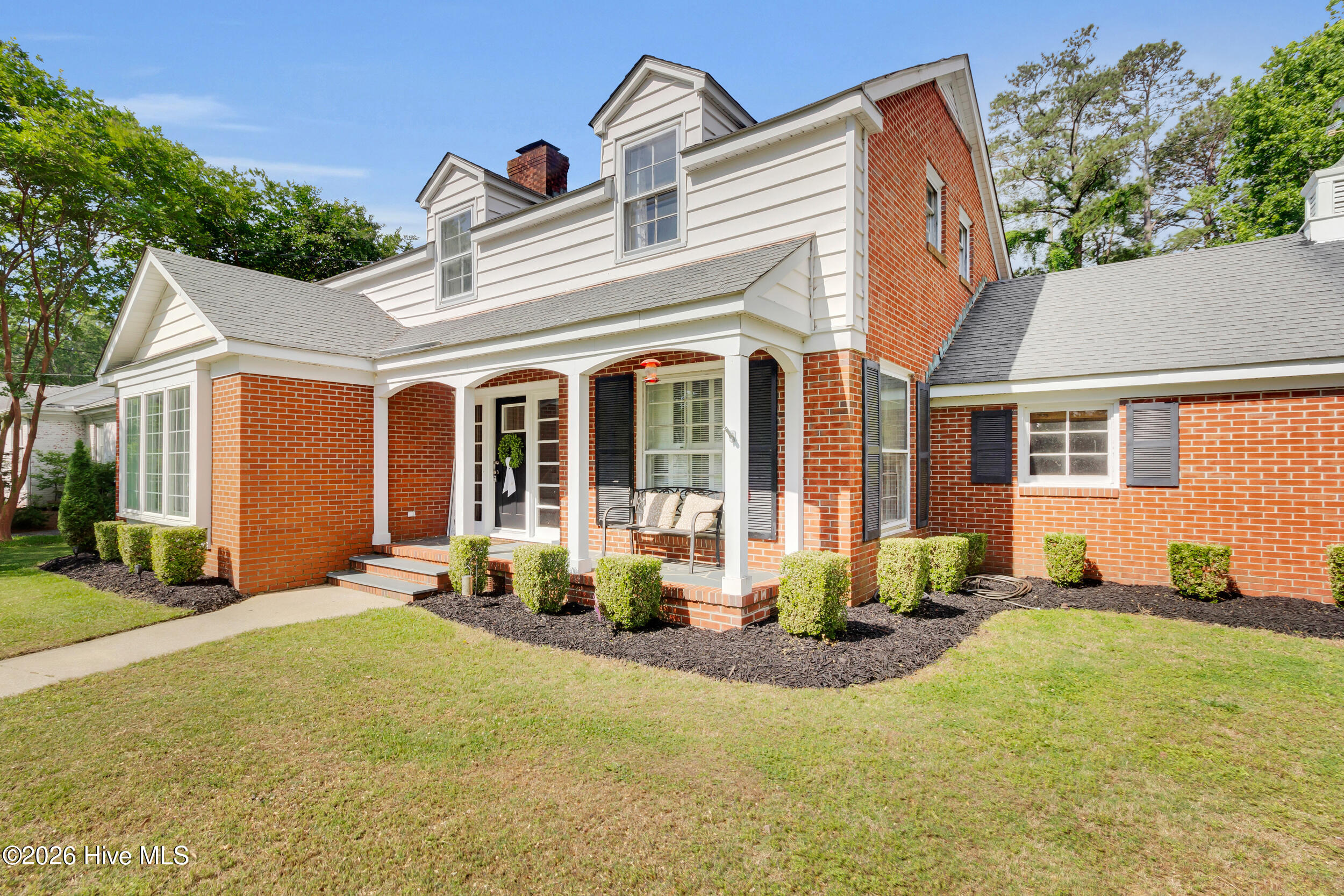 main property photo 6