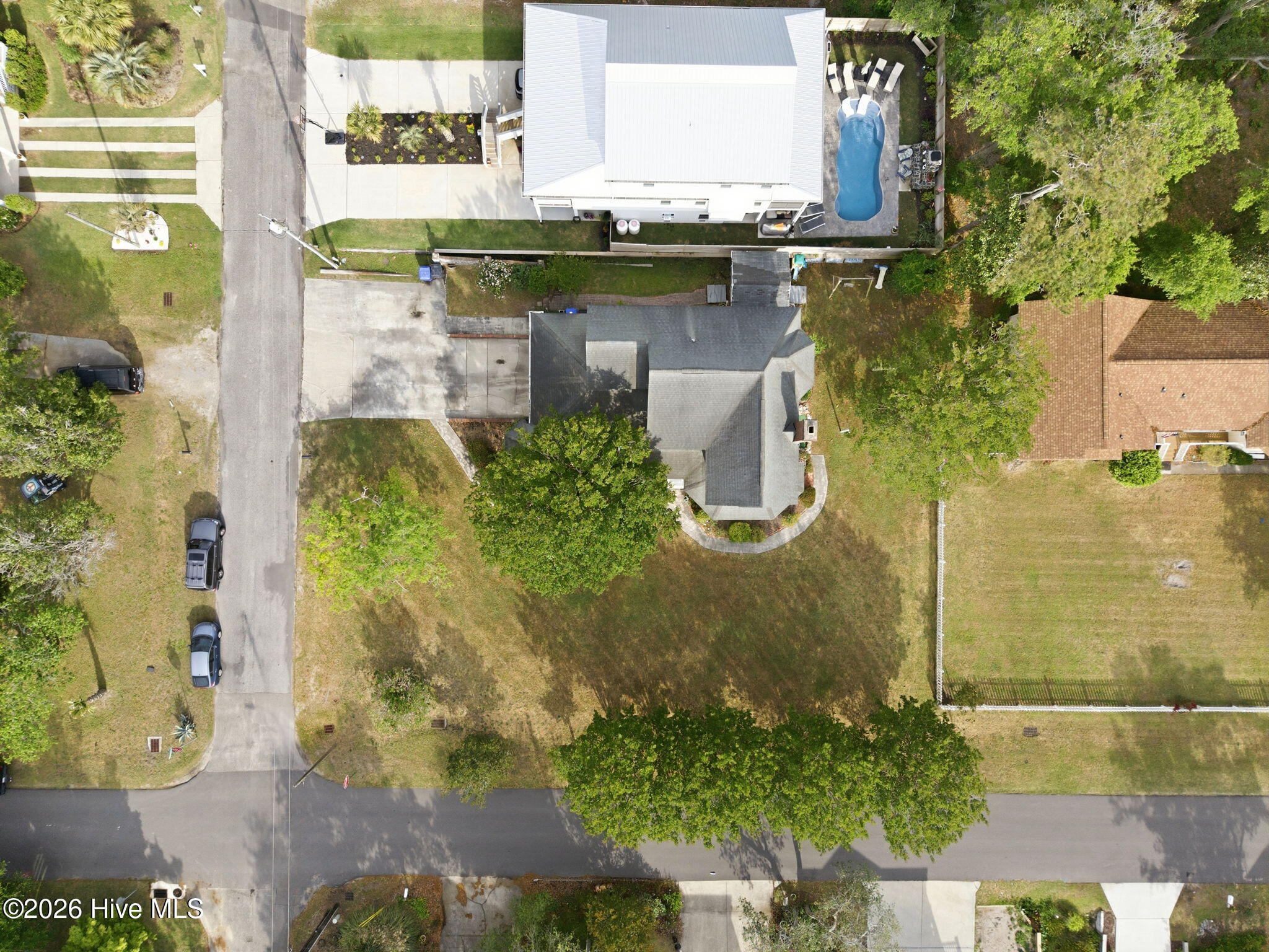 main property photo 23