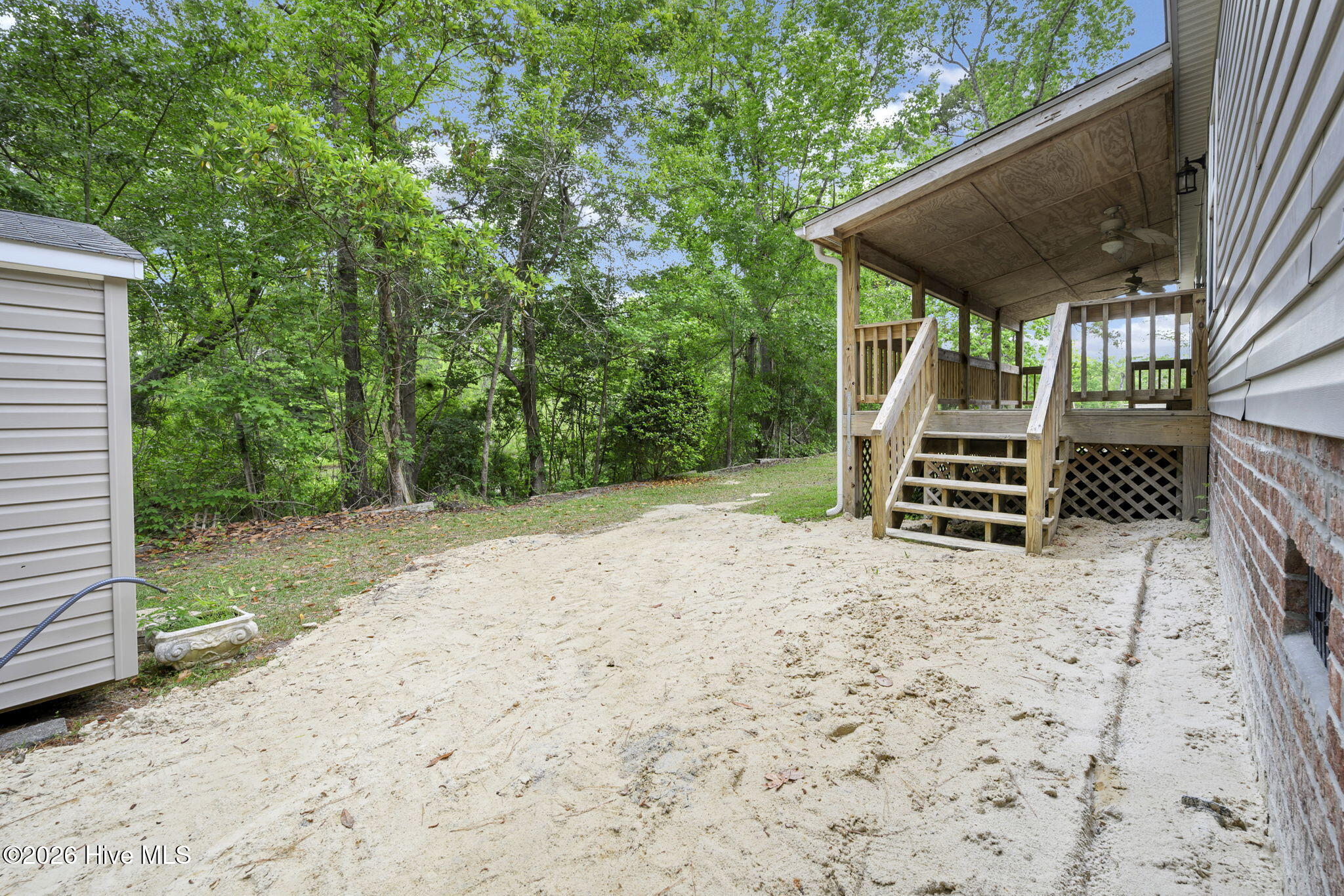 main property photo 37