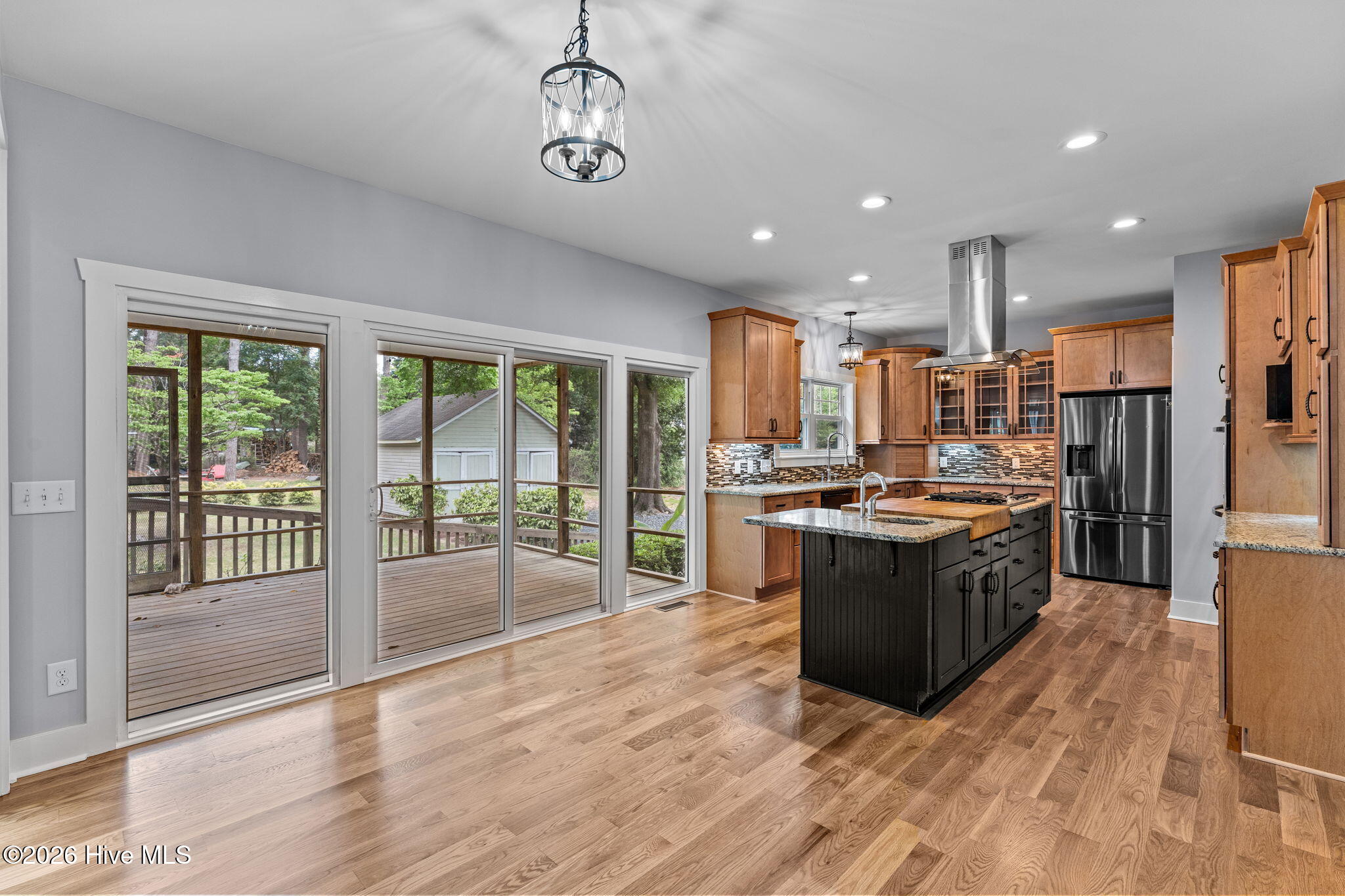 main property photo 17