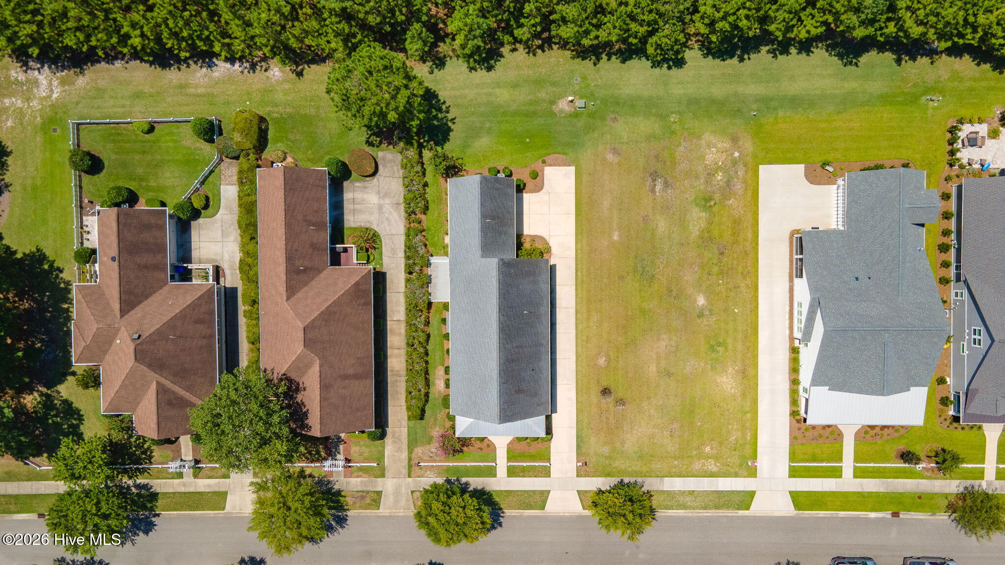 main property photo 50