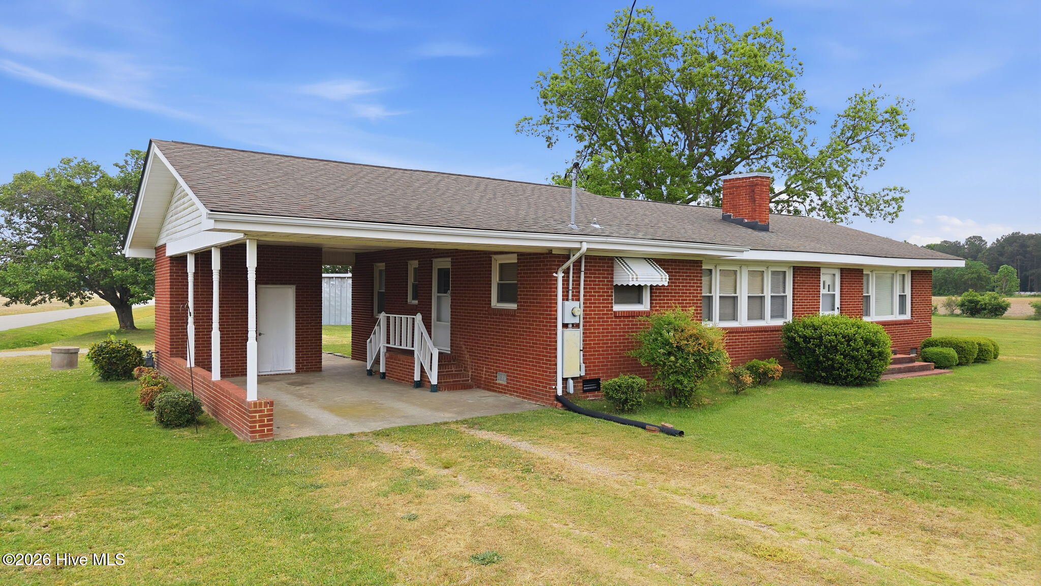 main property photo 28