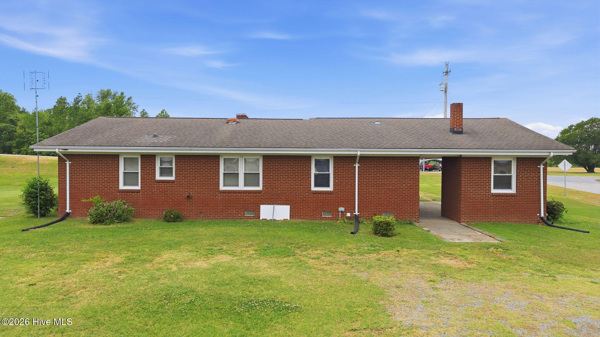 main property photo 32
