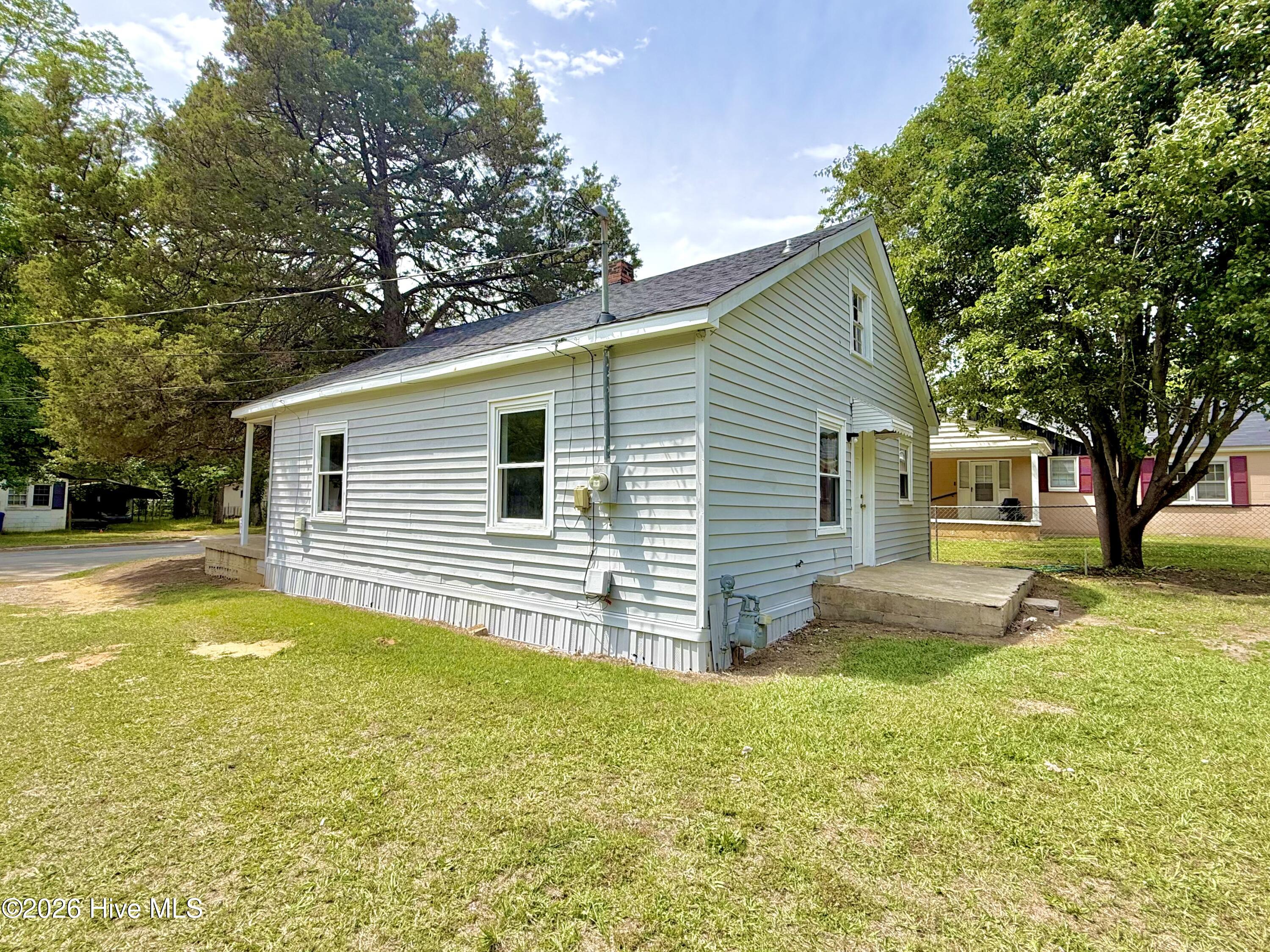 main property photo 7
