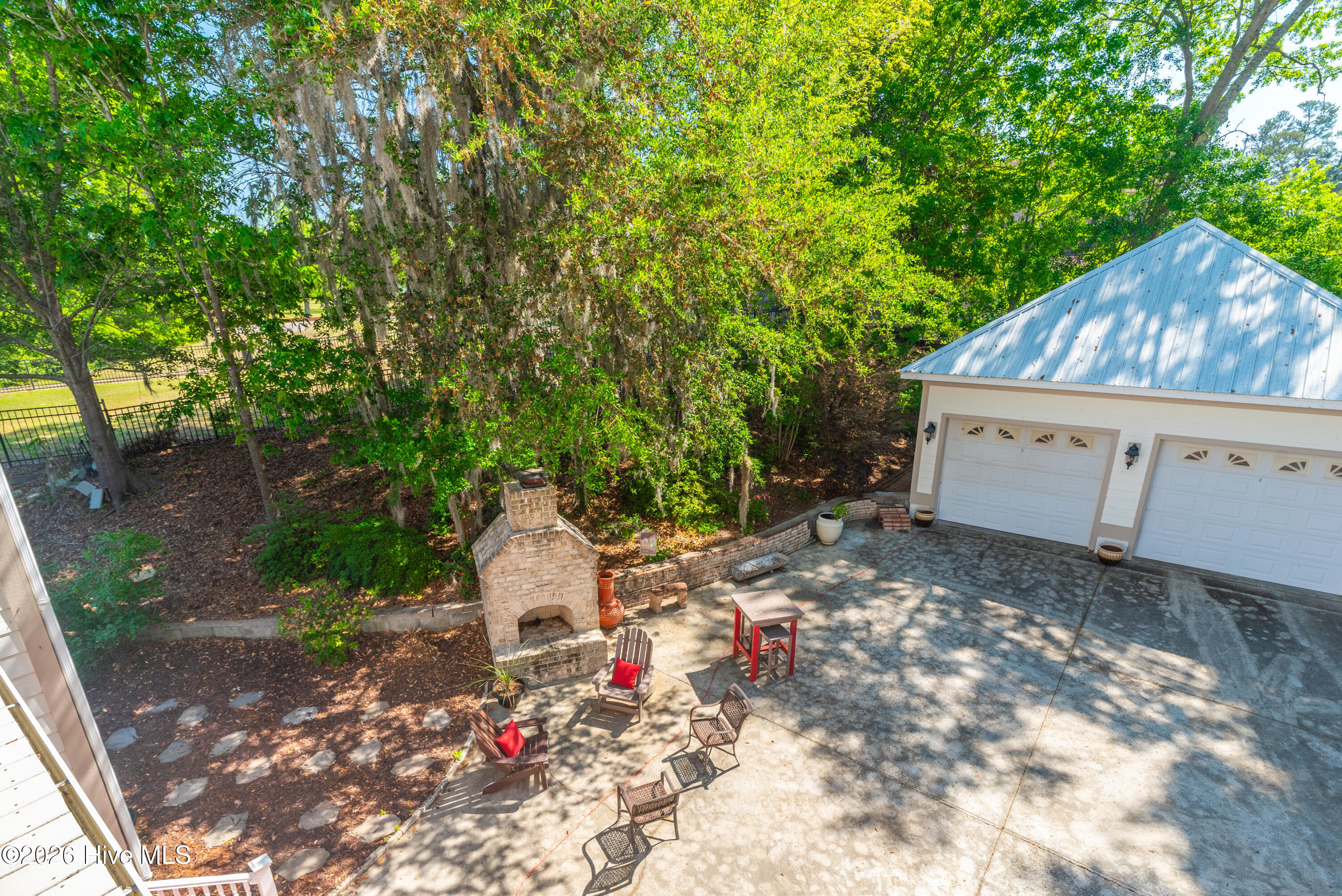 main property photo 41