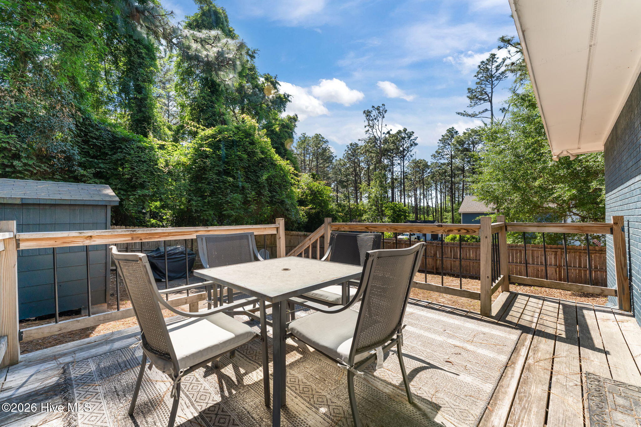 main property photo 32