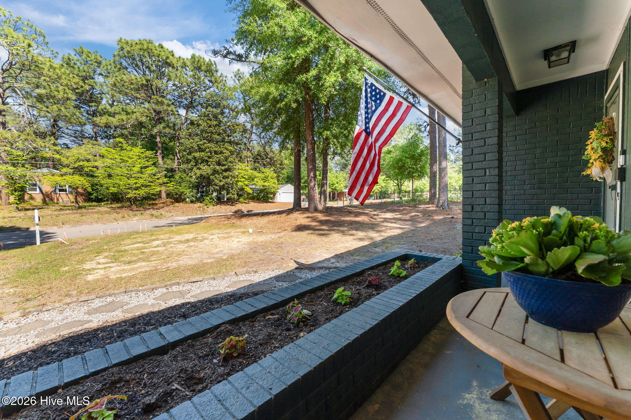 main property photo 40