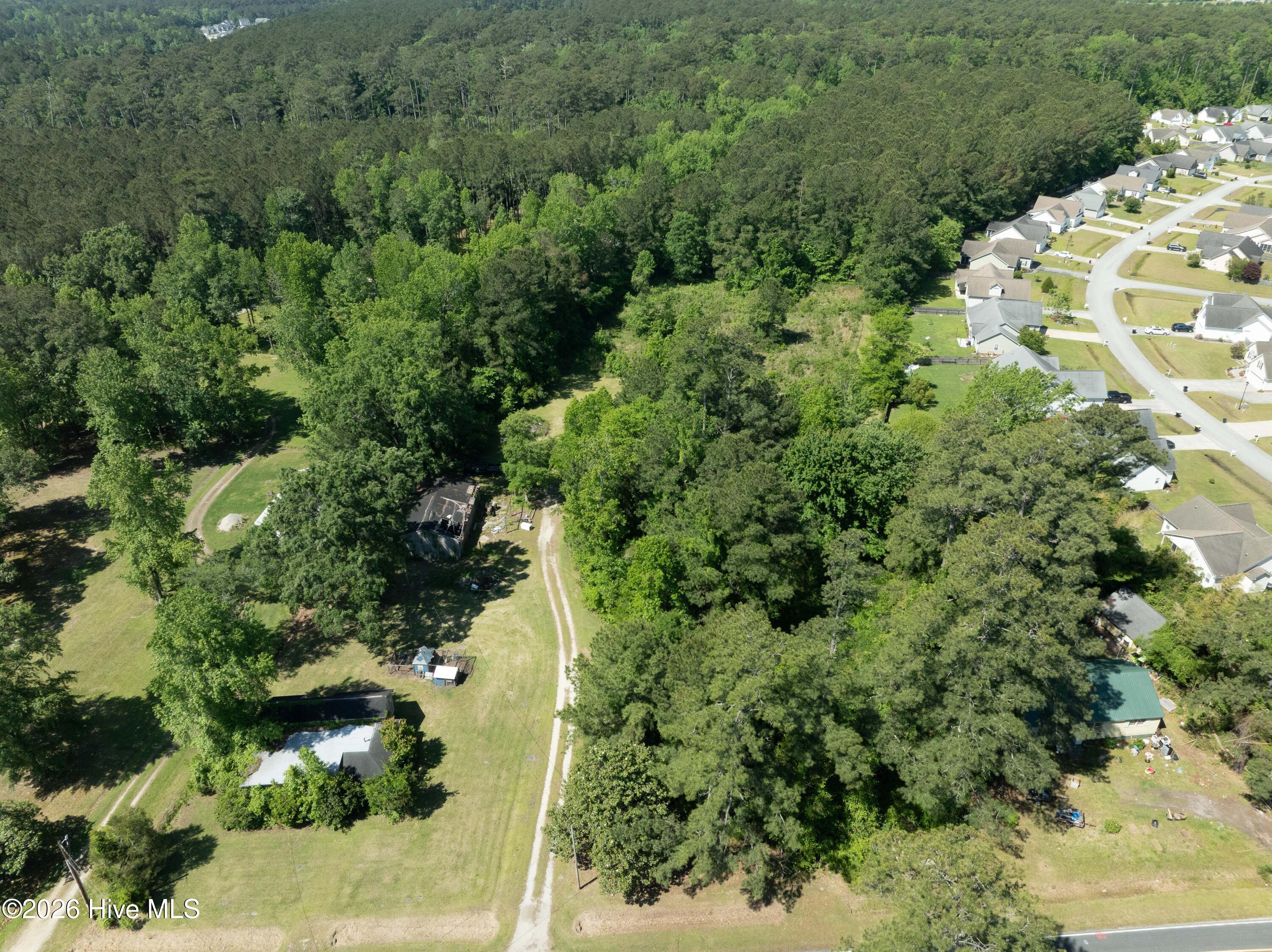 main property photo 28