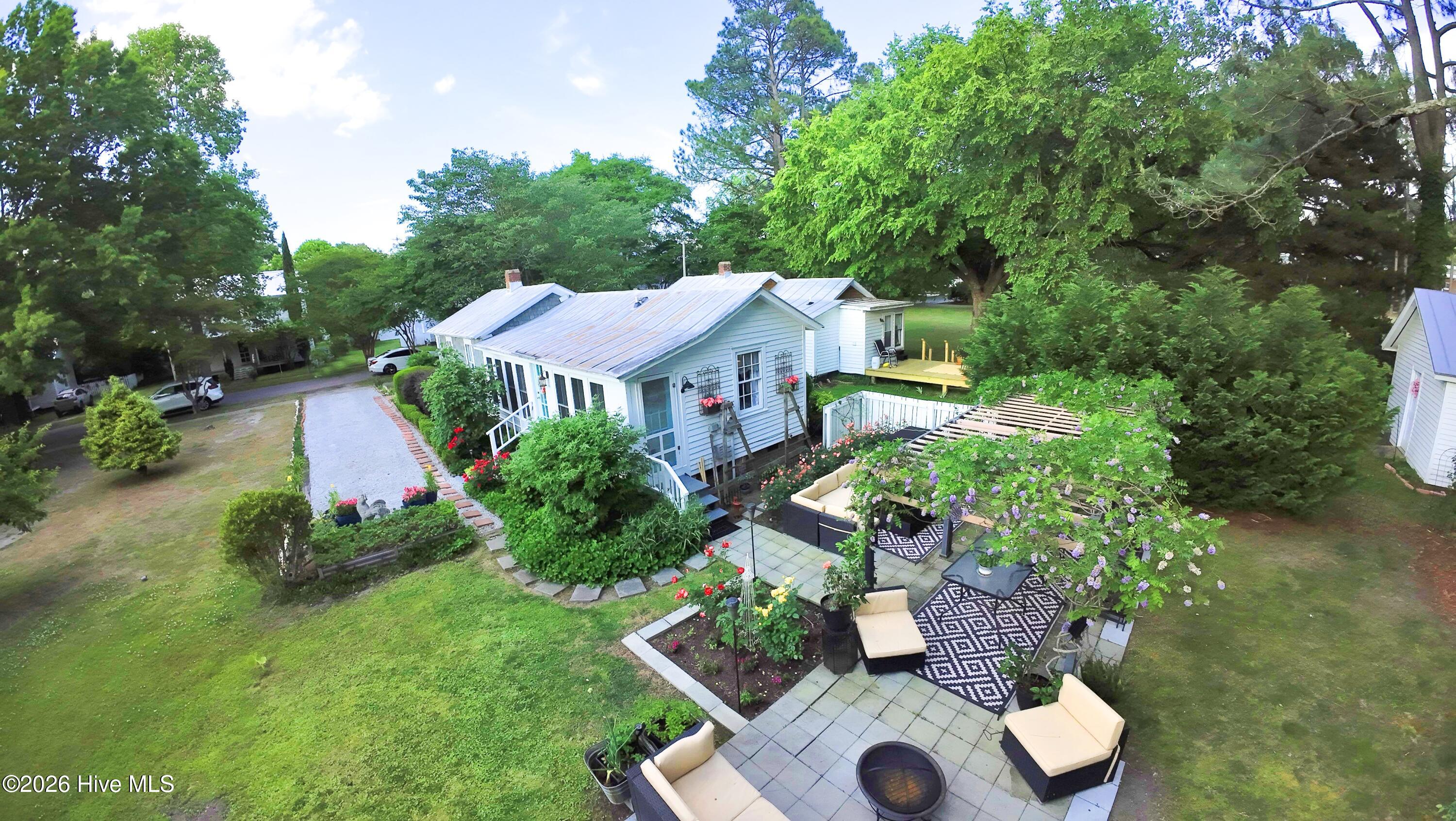 main property photo 5