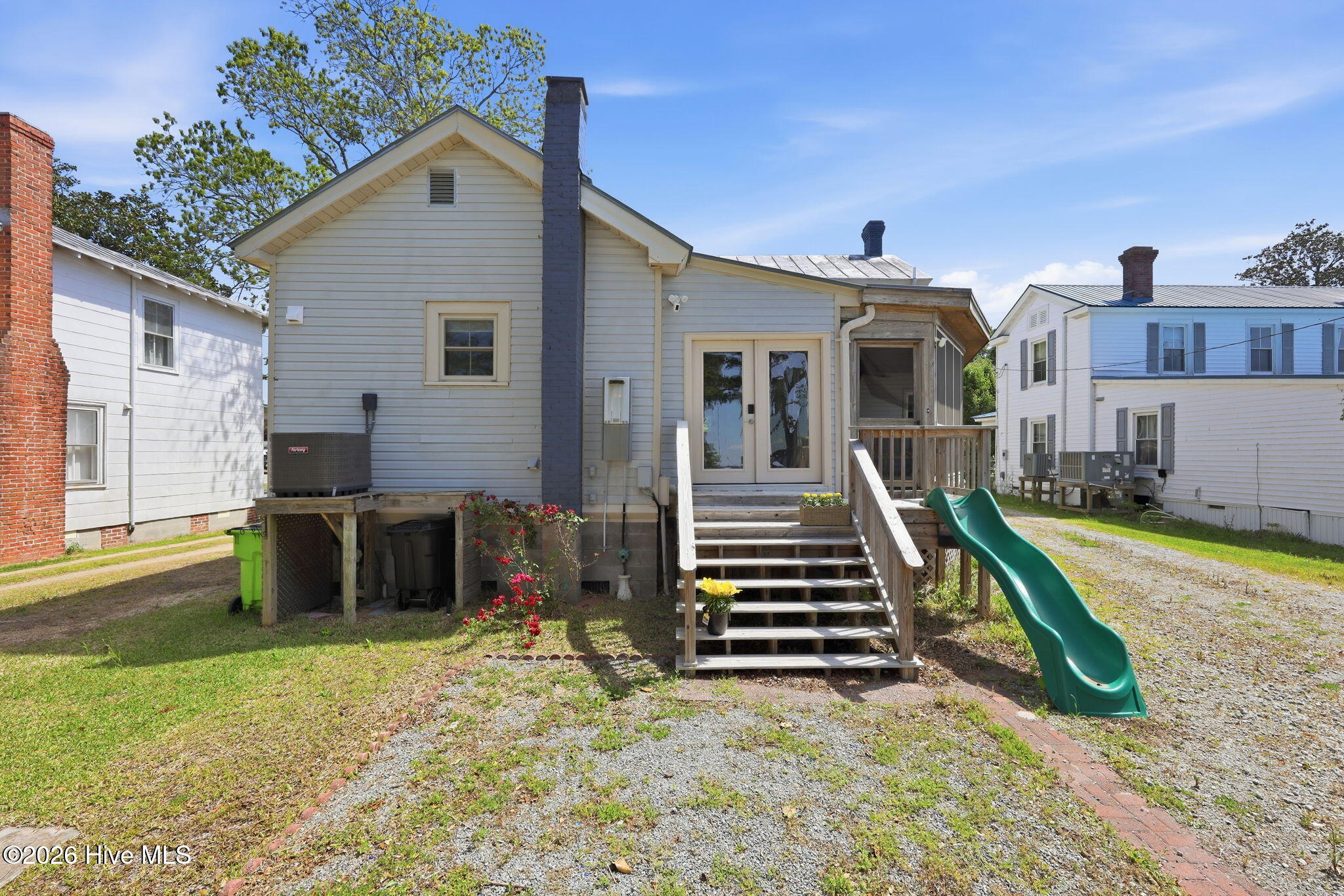 main property photo 39