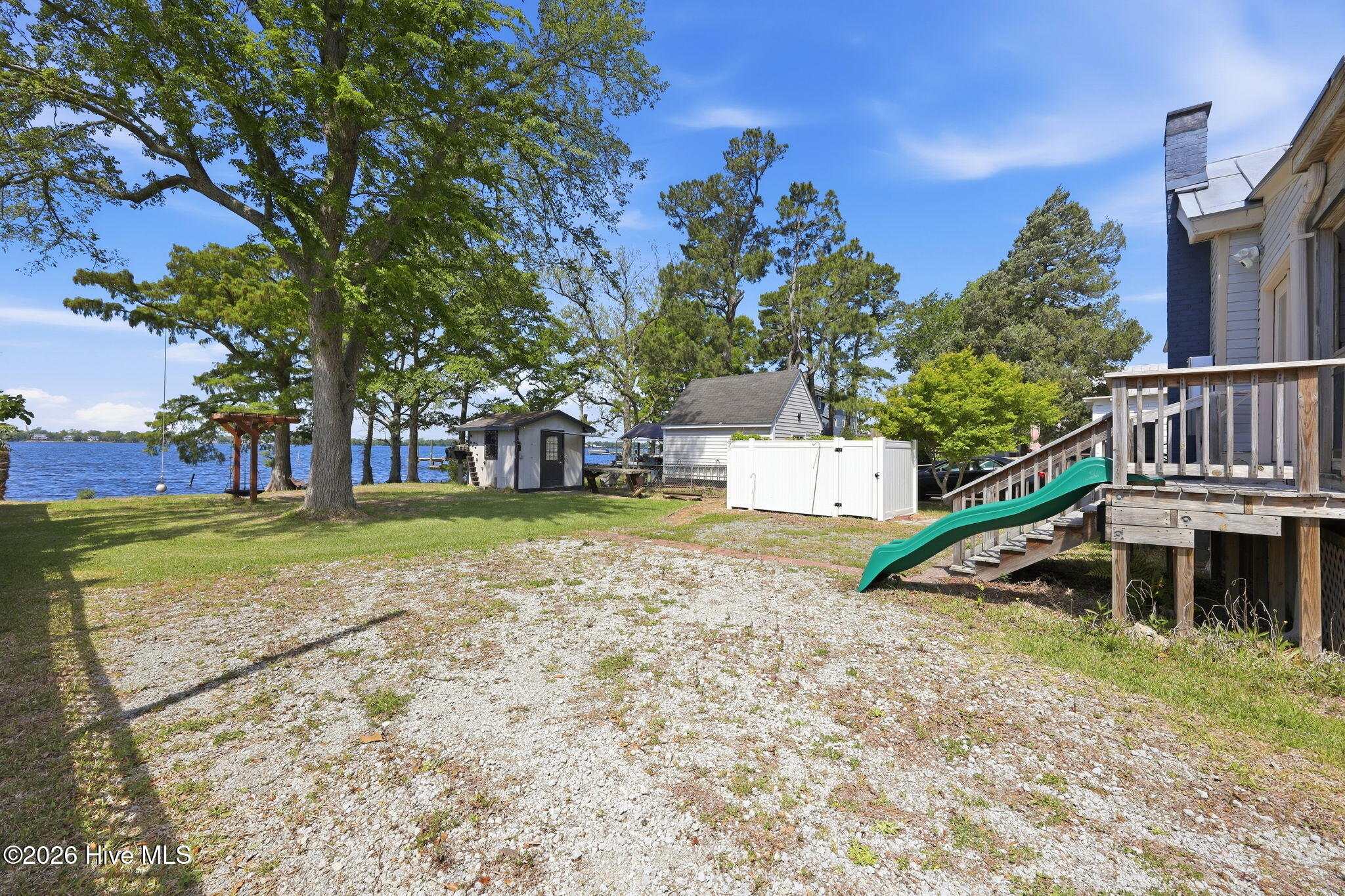 main property photo 41