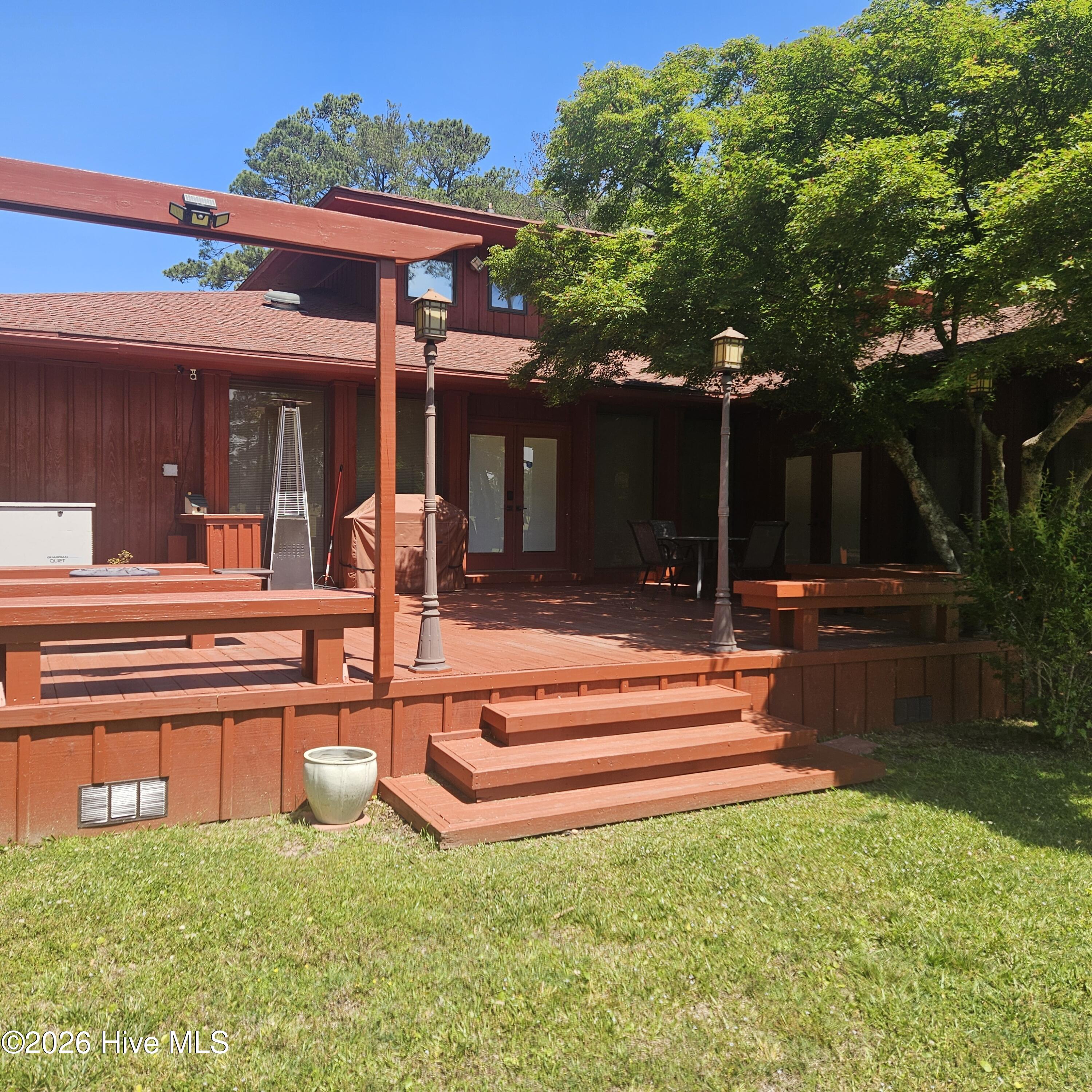 main property photo 10