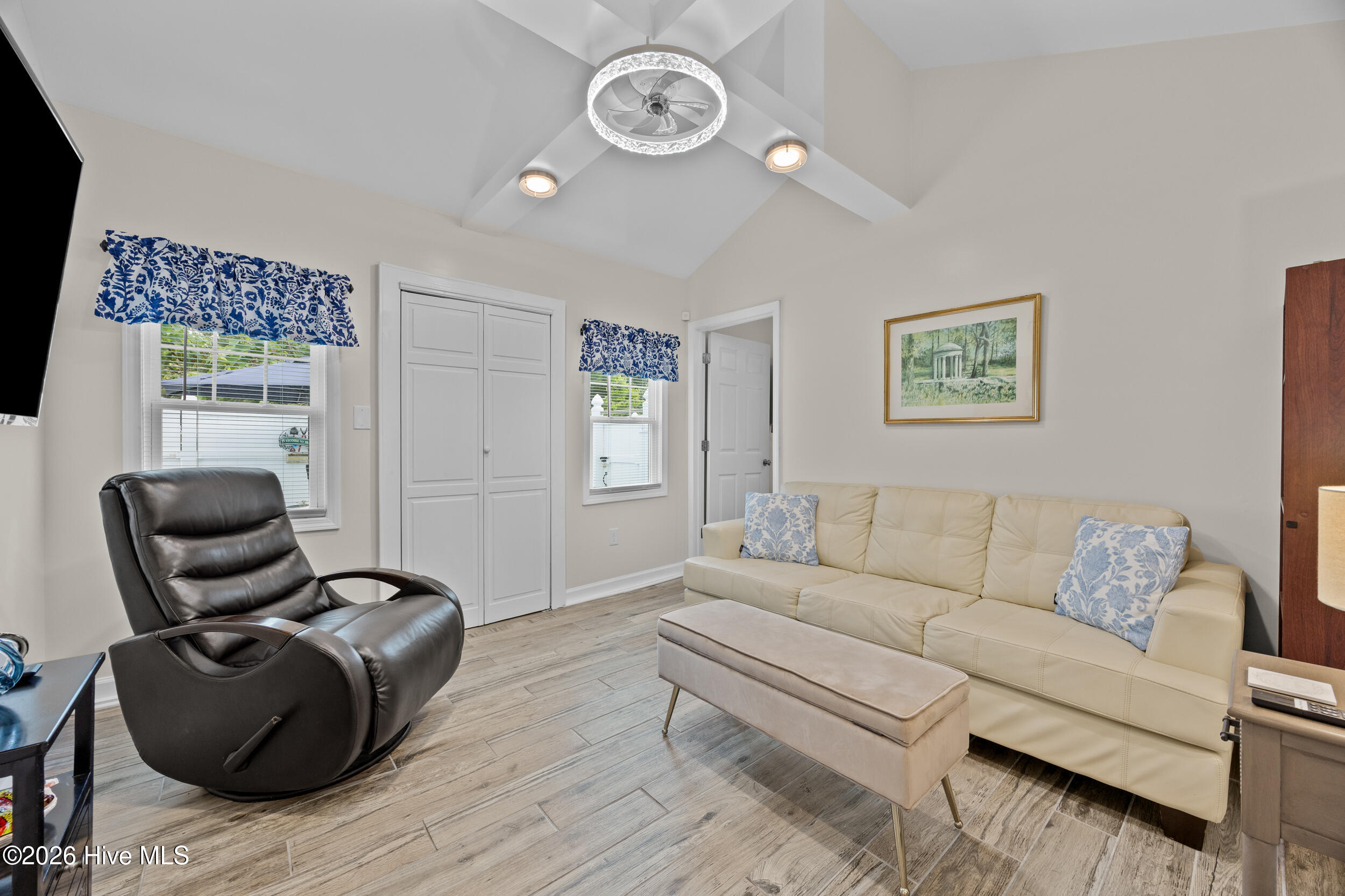 main property photo 80