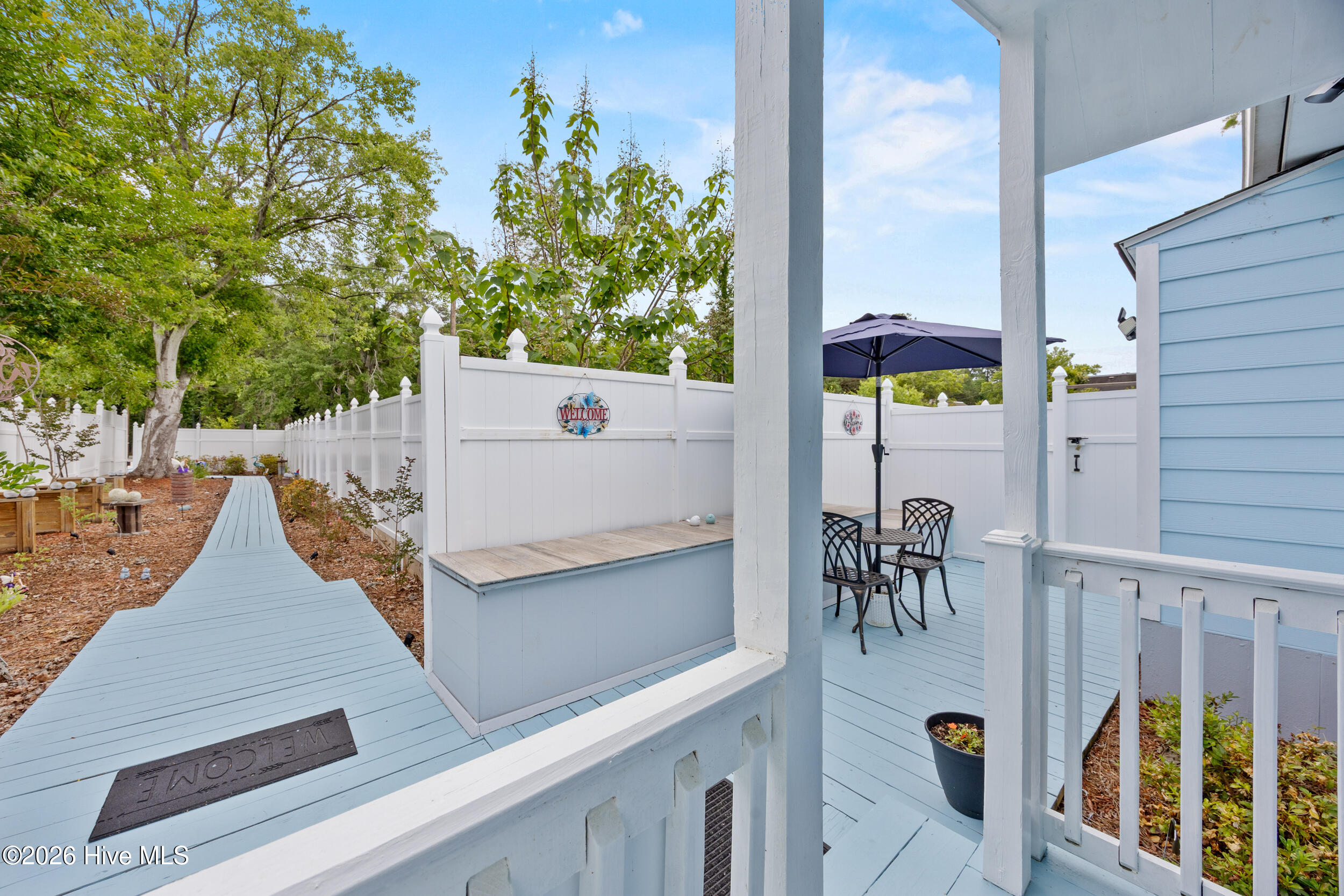 main property photo 90